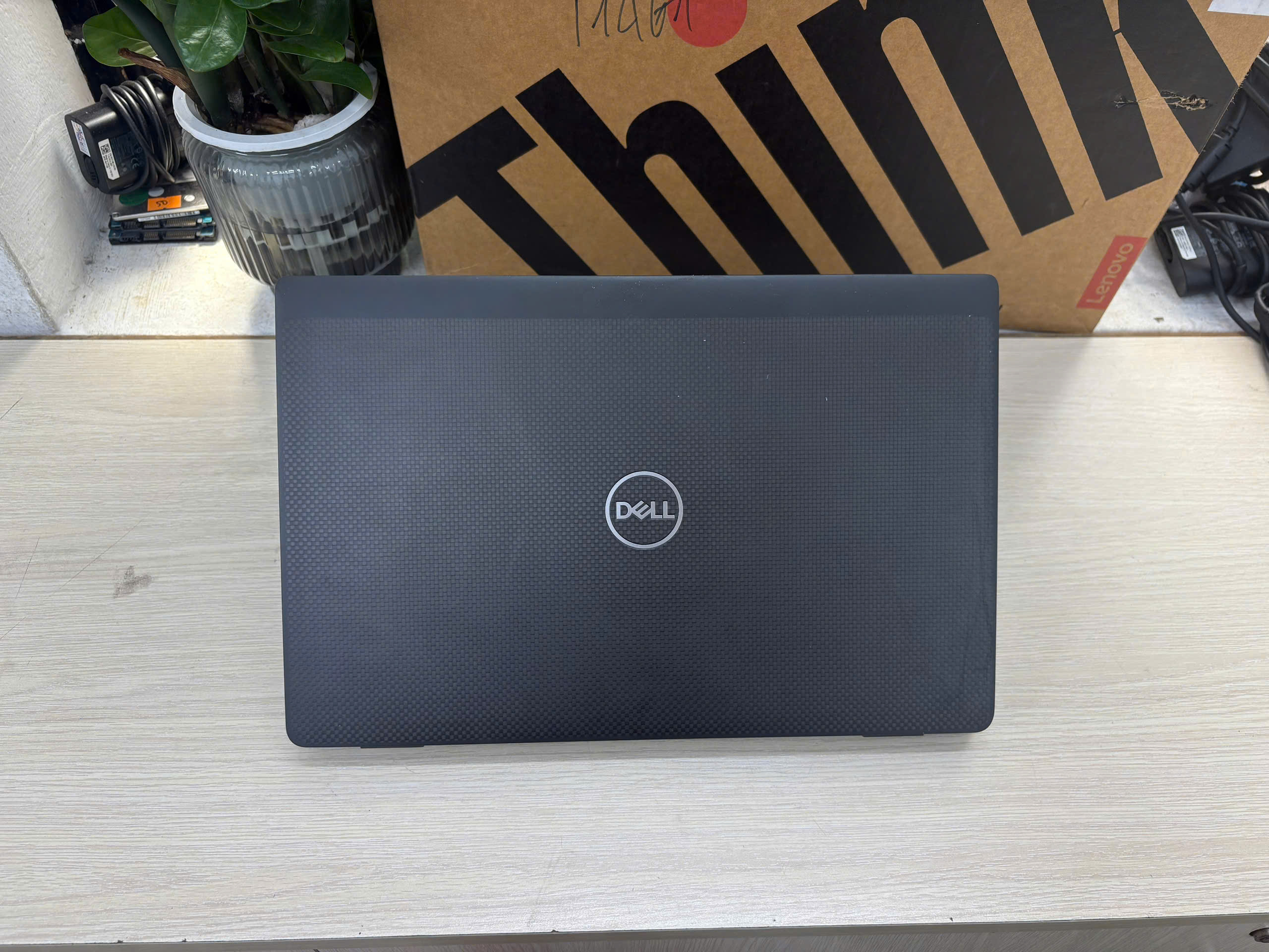 Dell Latitude 7420 có LTE