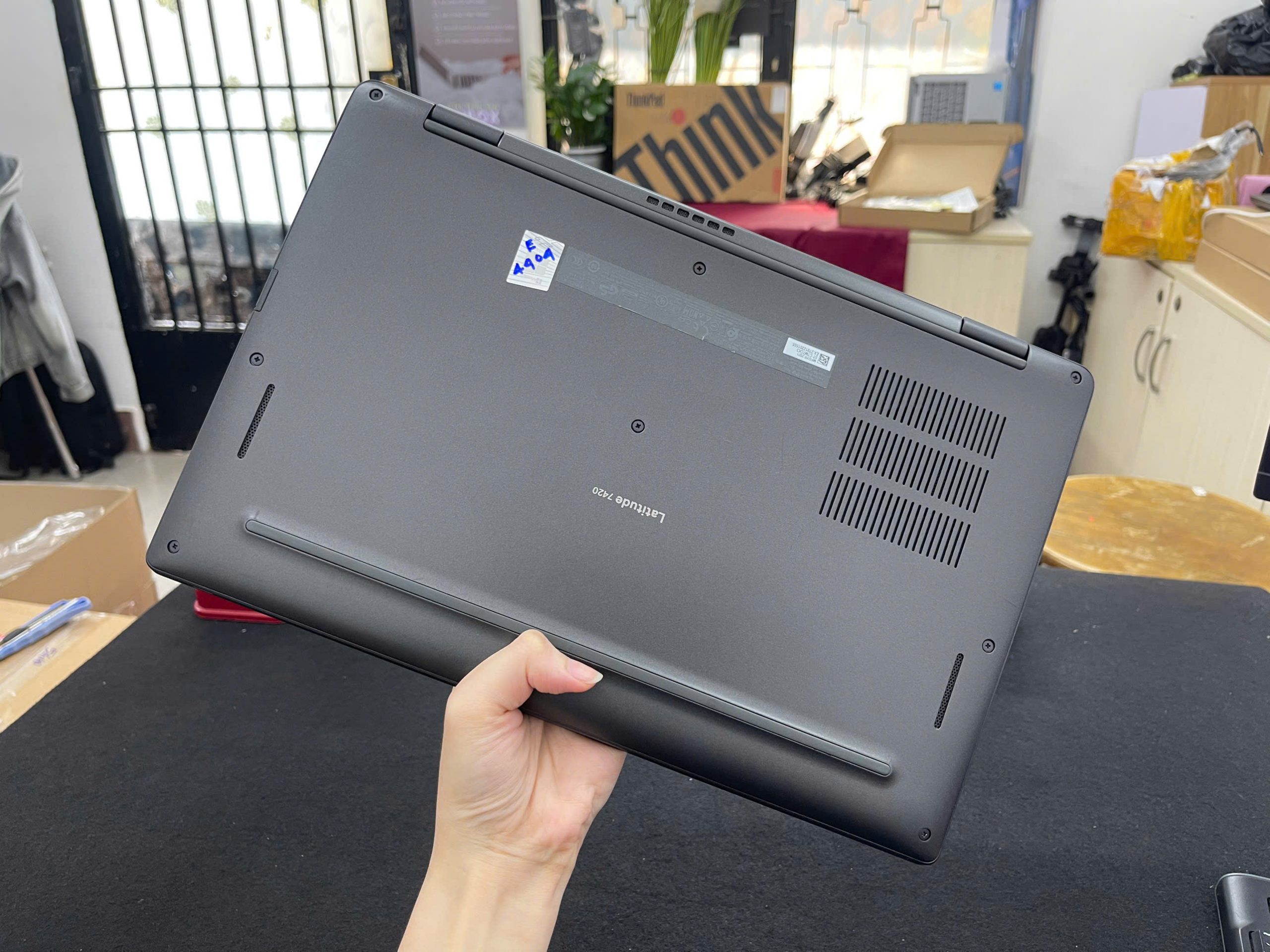 Dell Latitude 7420
