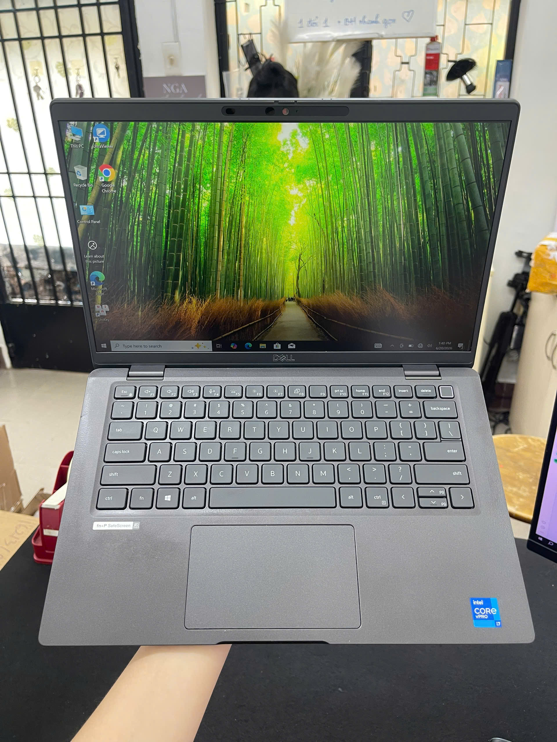 Dell Latitude 7420