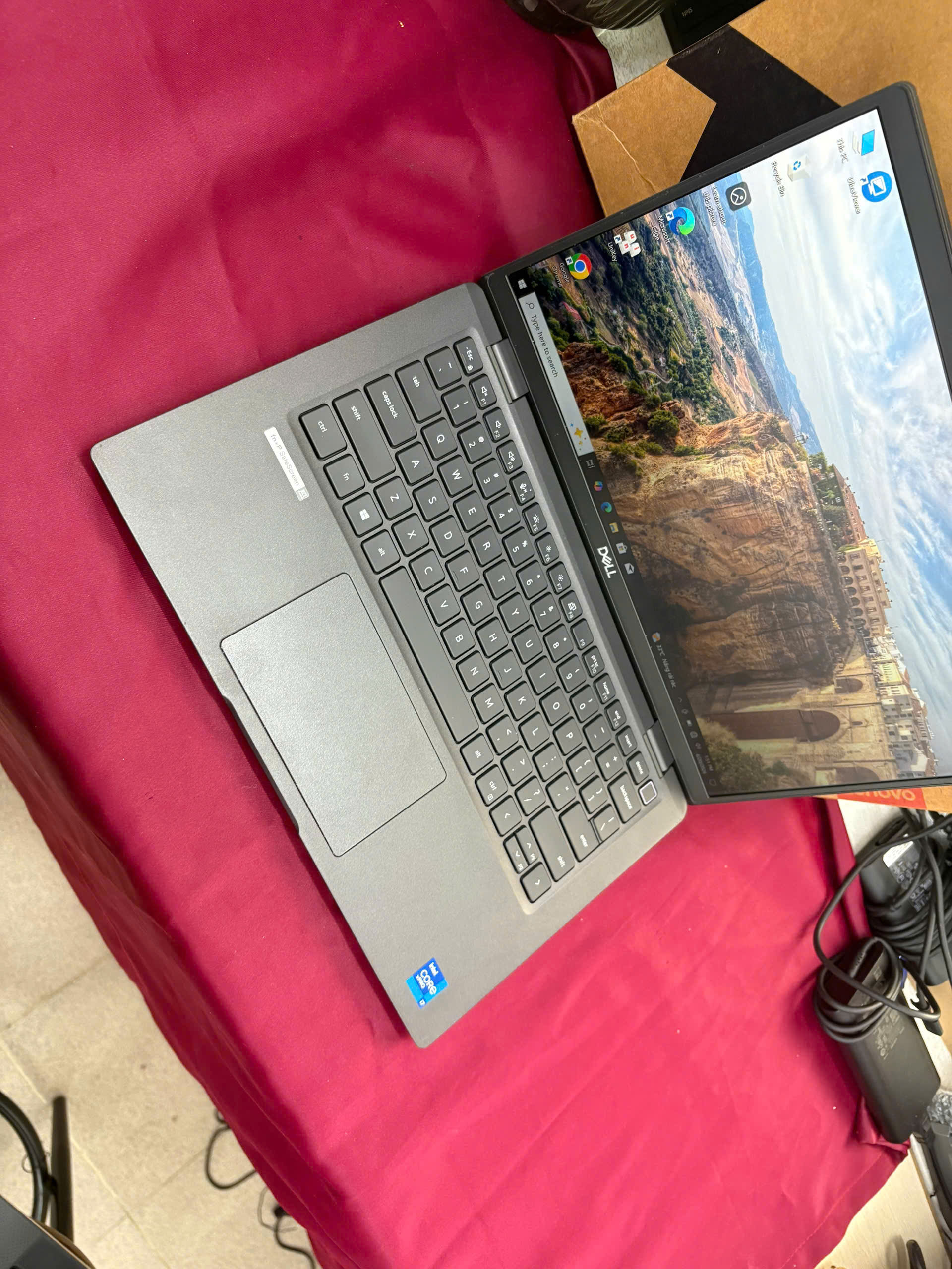 Dell Latitude 7420 có LTE