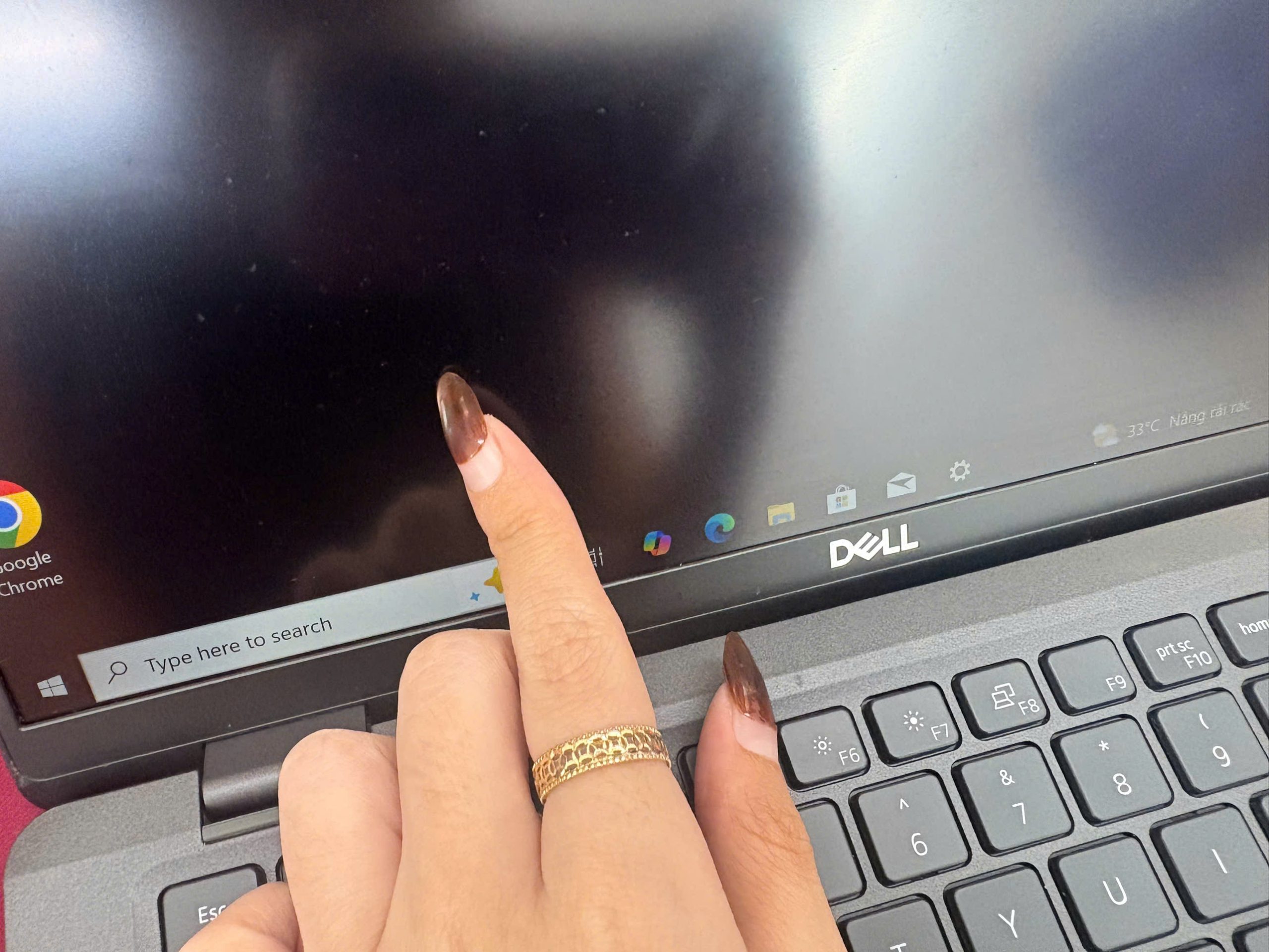 Dell Latitude 7420 có LTE