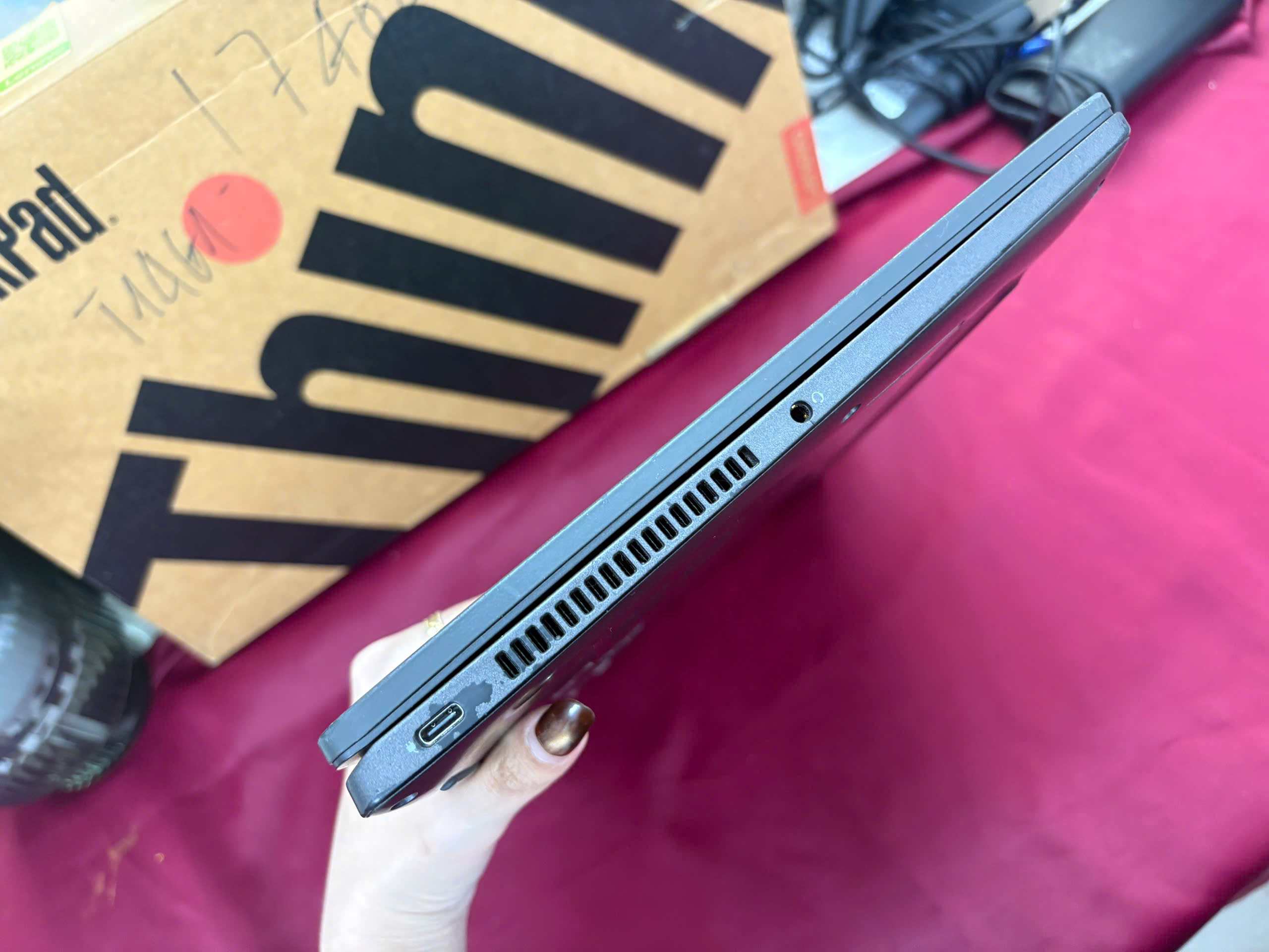 Dell Latitude 7420 có LTE