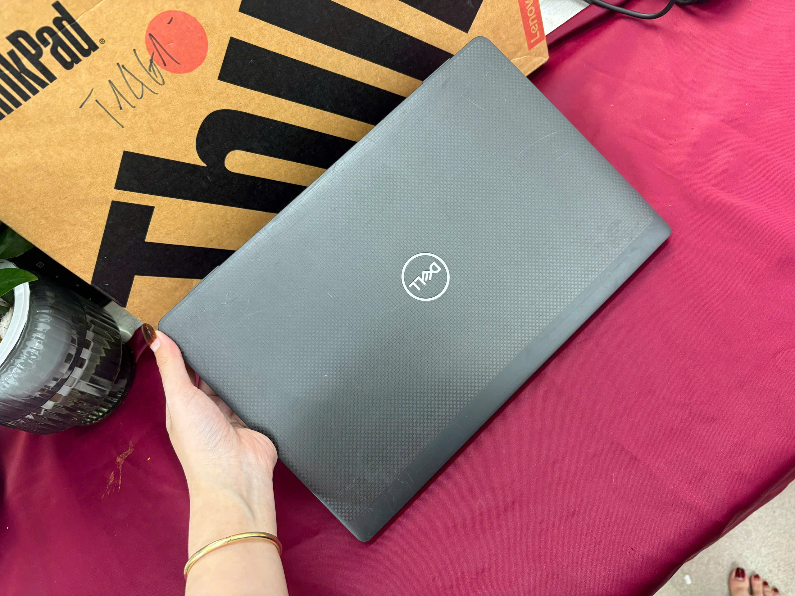 Dell Latitude 7420 có LTE