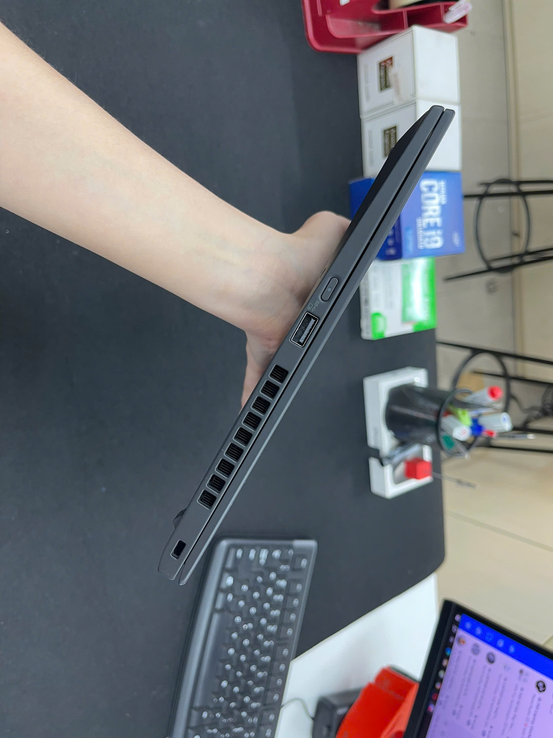 Thinkpad X1 Carbon G8