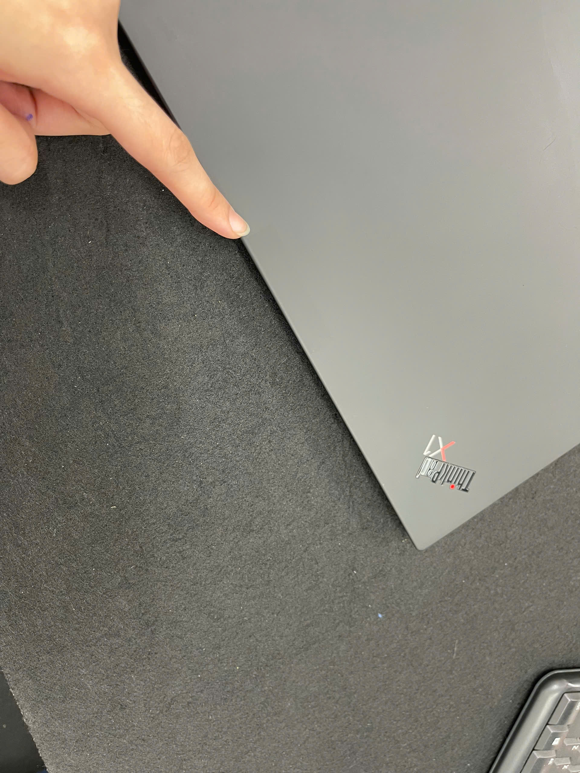 Thinkpad X1 Carbon G8