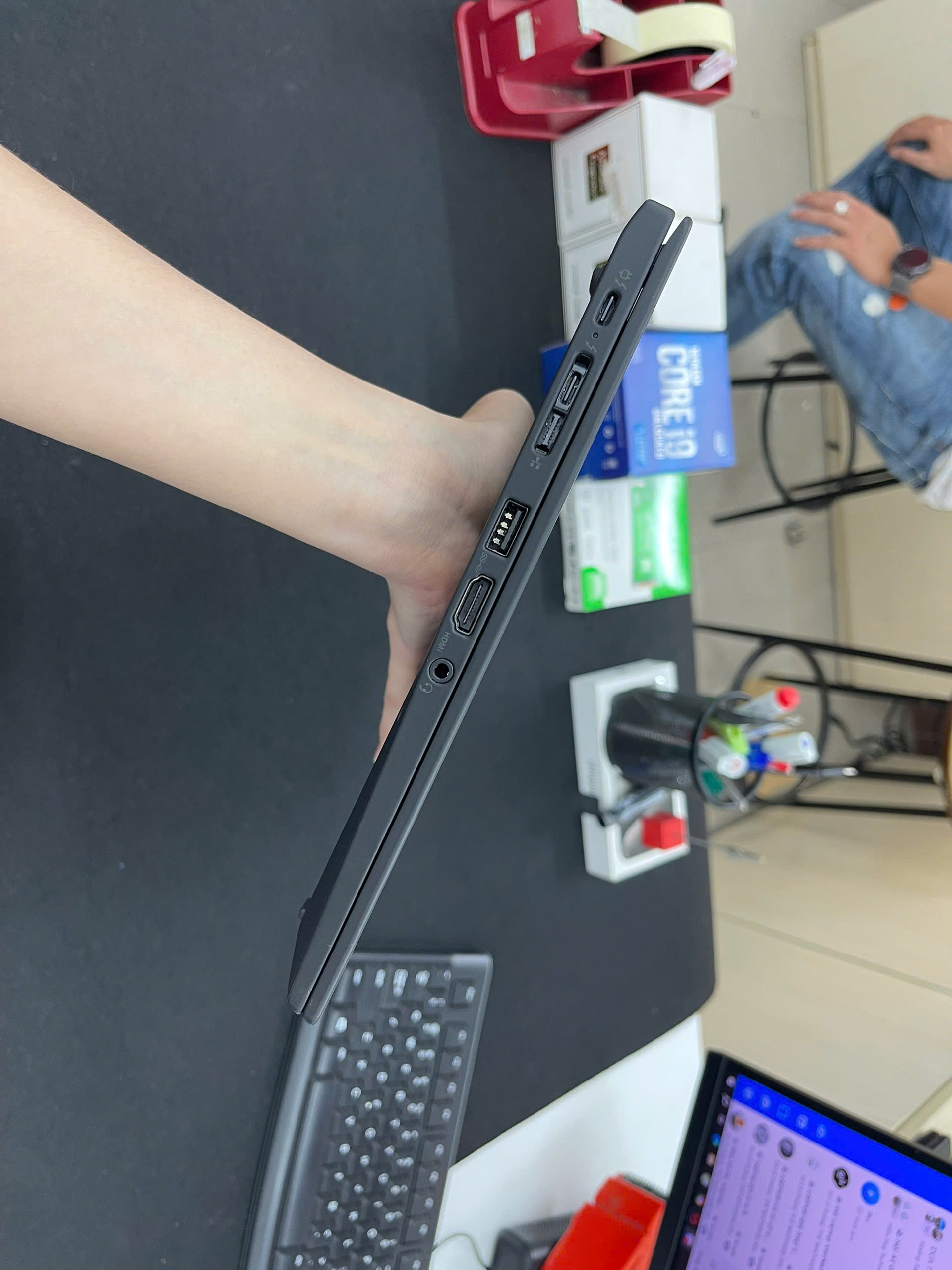 Thinkpad X1 Carbon G8