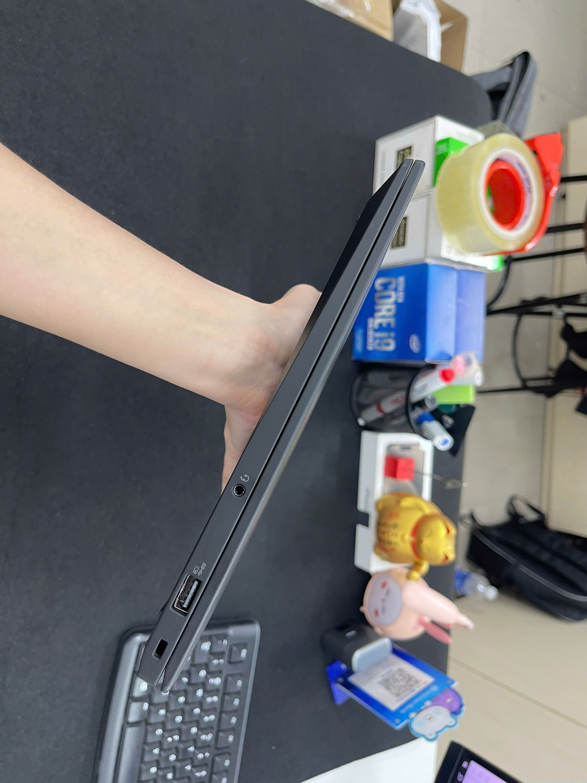 Thinkpad X1 Carbon G9
