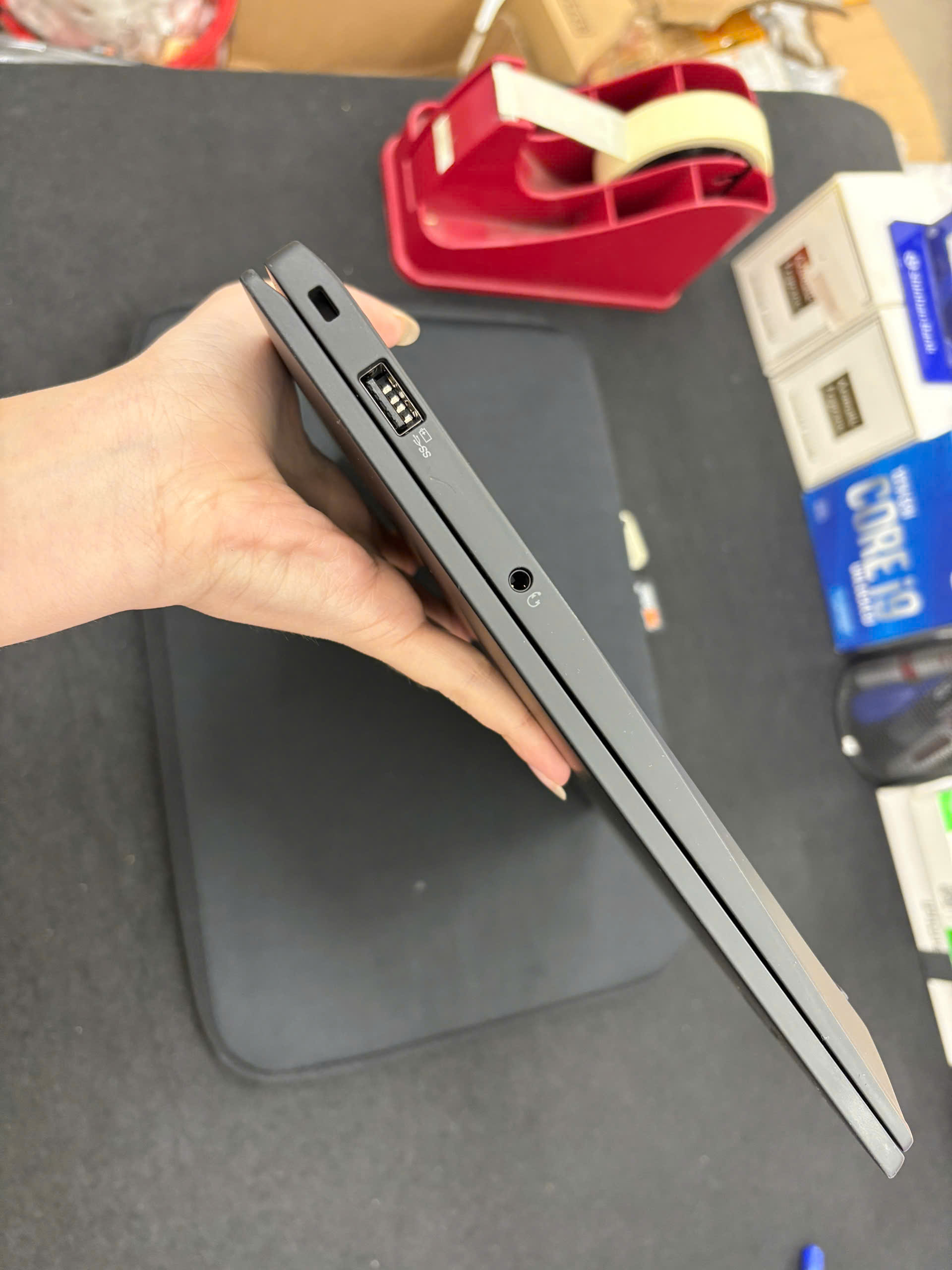 Thinkpad X1 Carbon G10