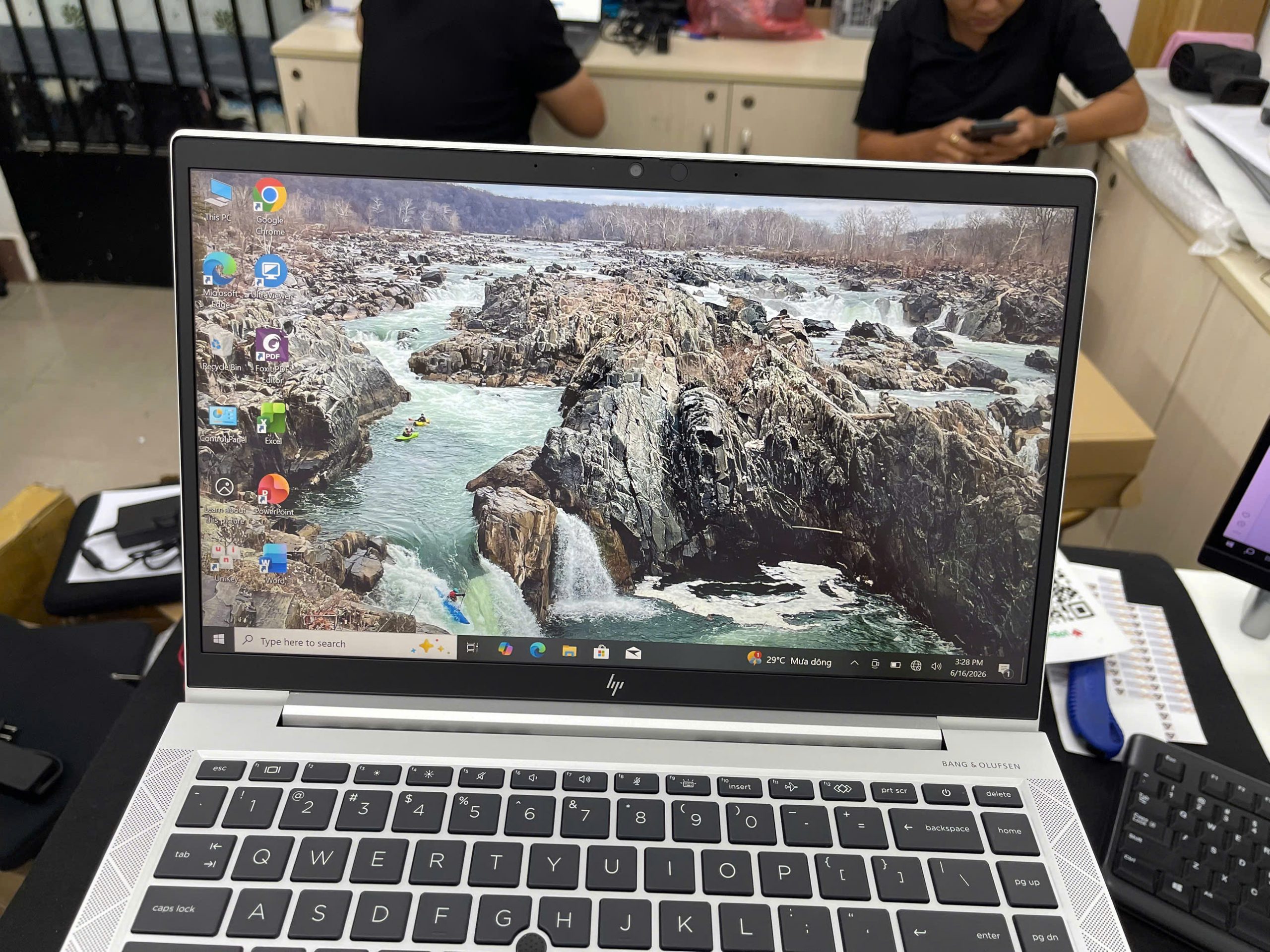 HP Elitebook 845 G8