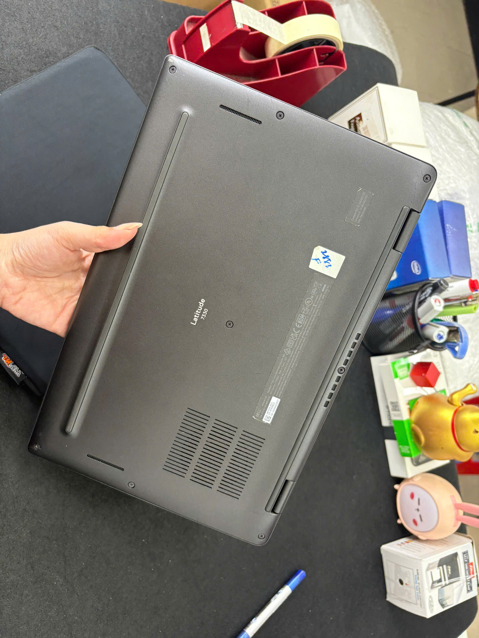 Dell Latitude 7330