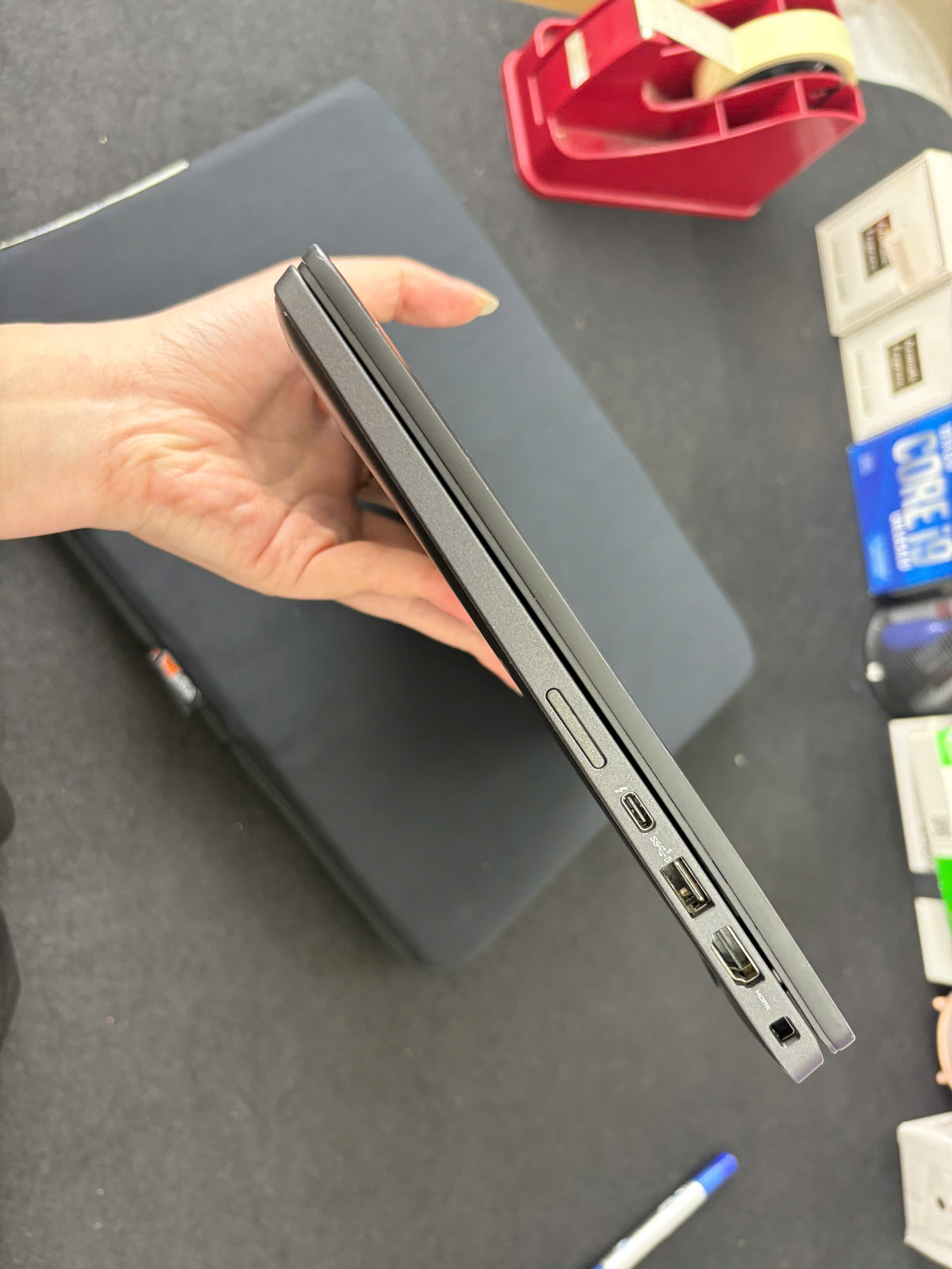 Dell Latitude 7330