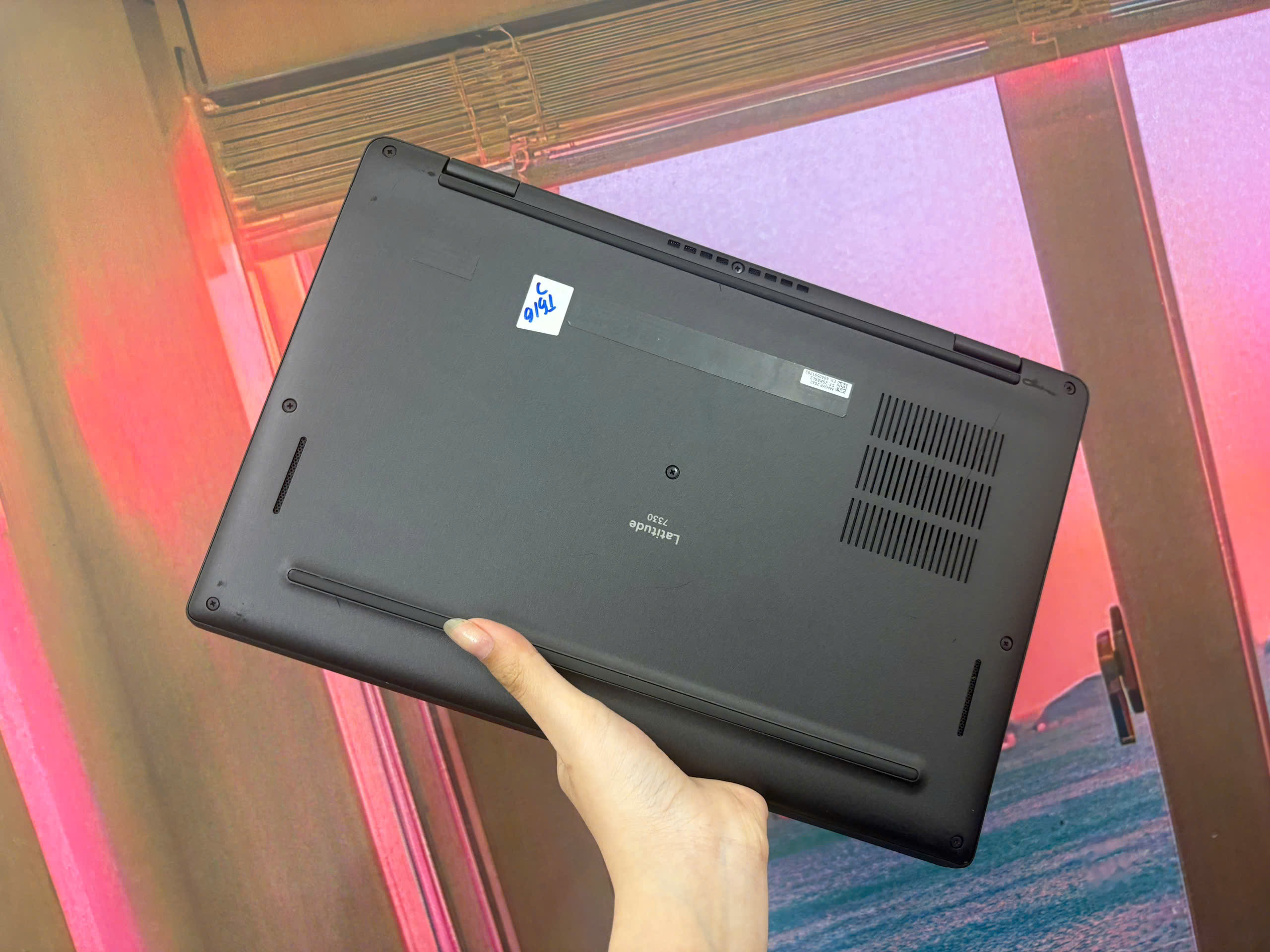 Dell Latitude 7330