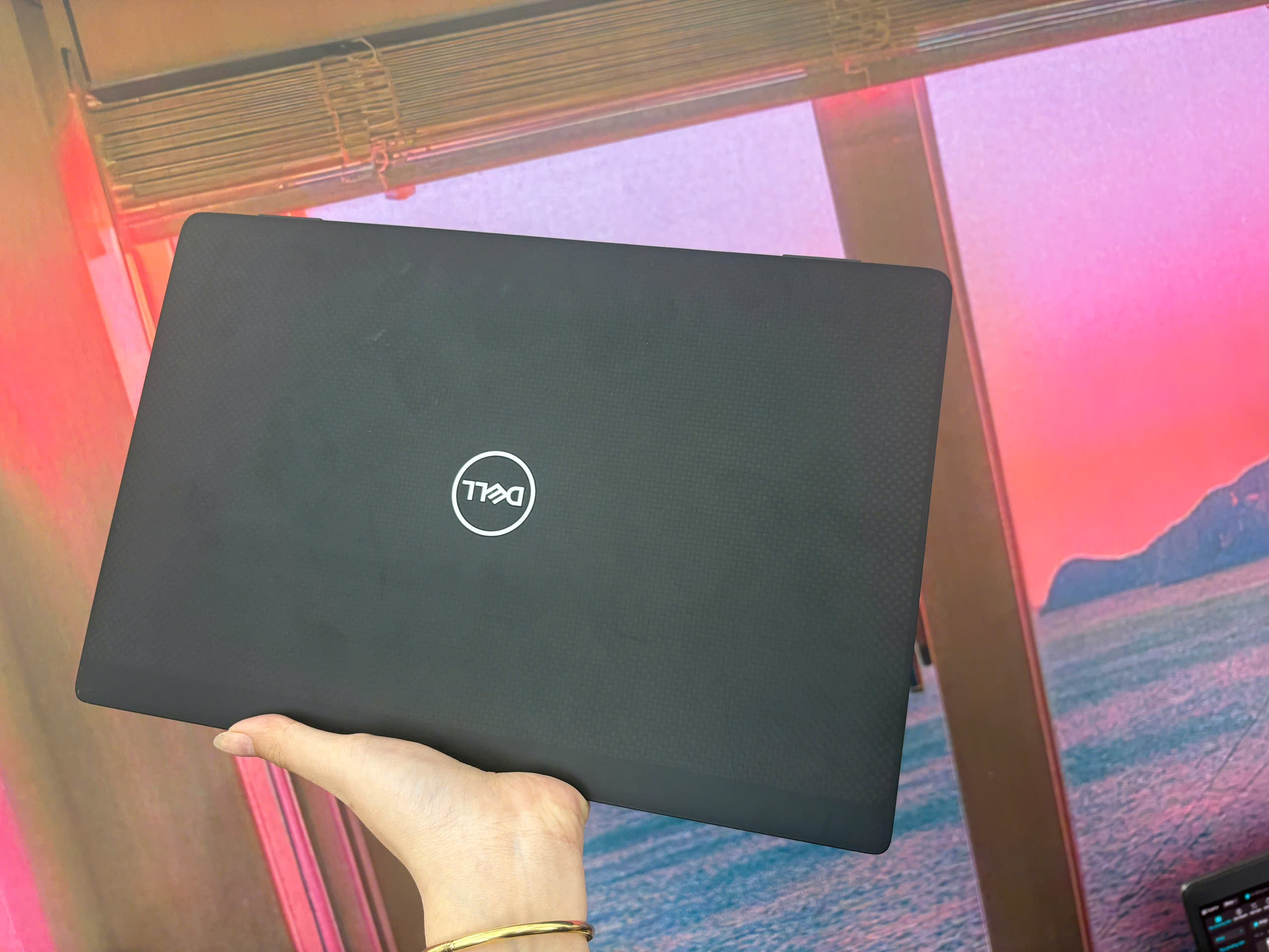 Dell Latitude 7330