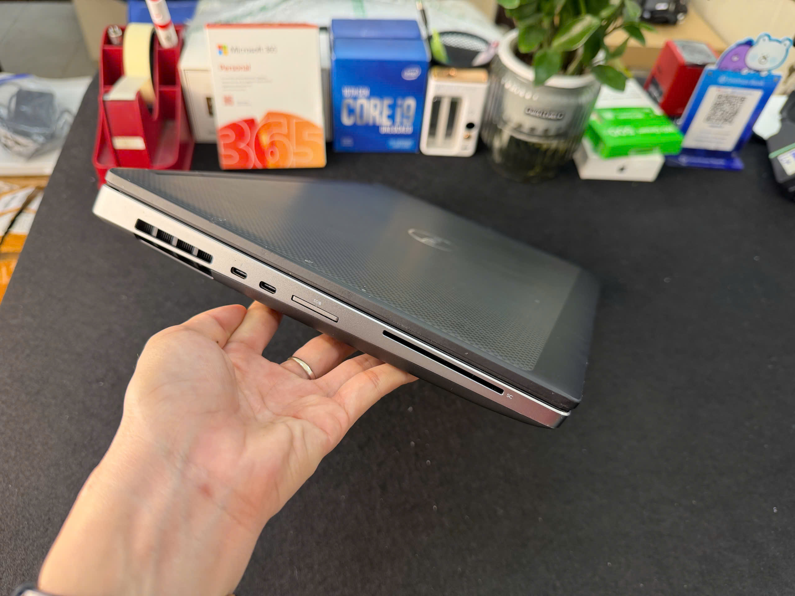Dell Precision 7530 - Ảnh 12