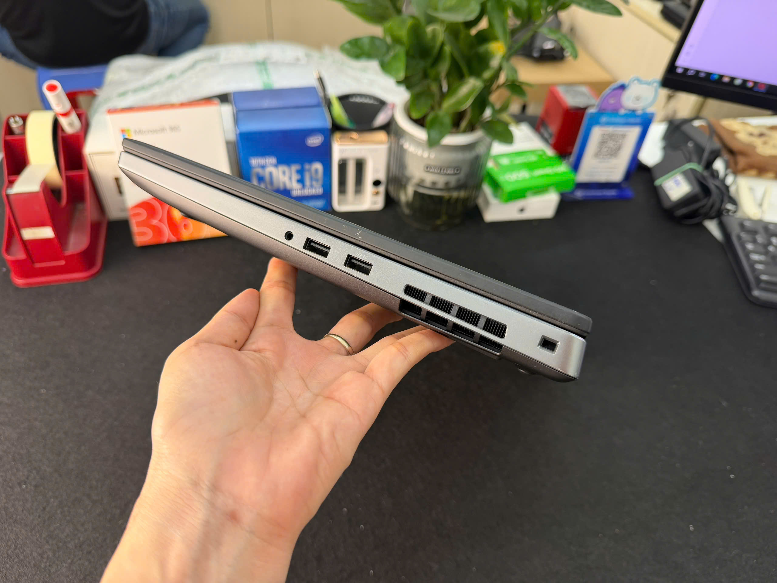 Dell Precision 7530 - Ảnh 14
