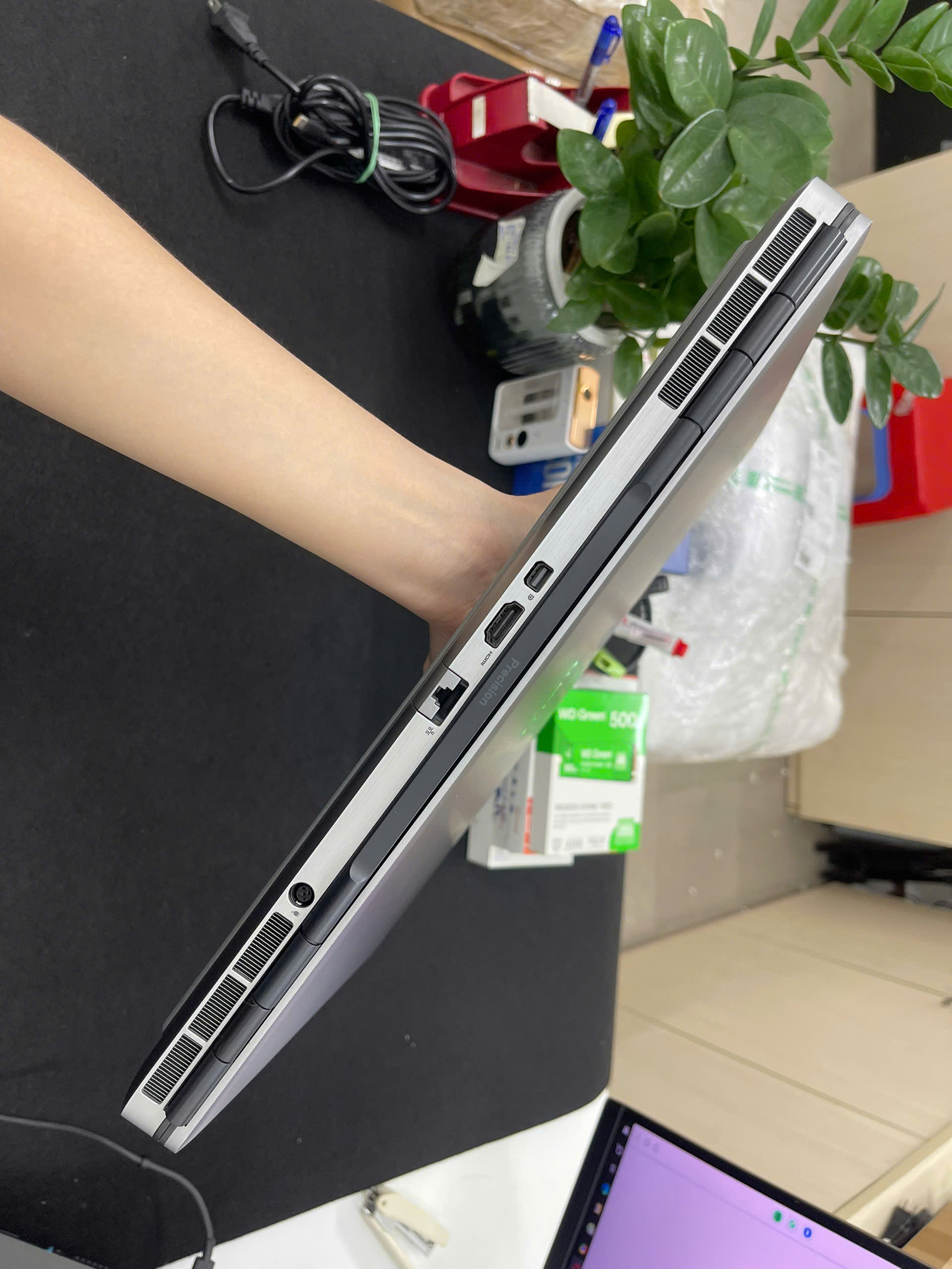 Dell Precision 7560 - Ảnh 4