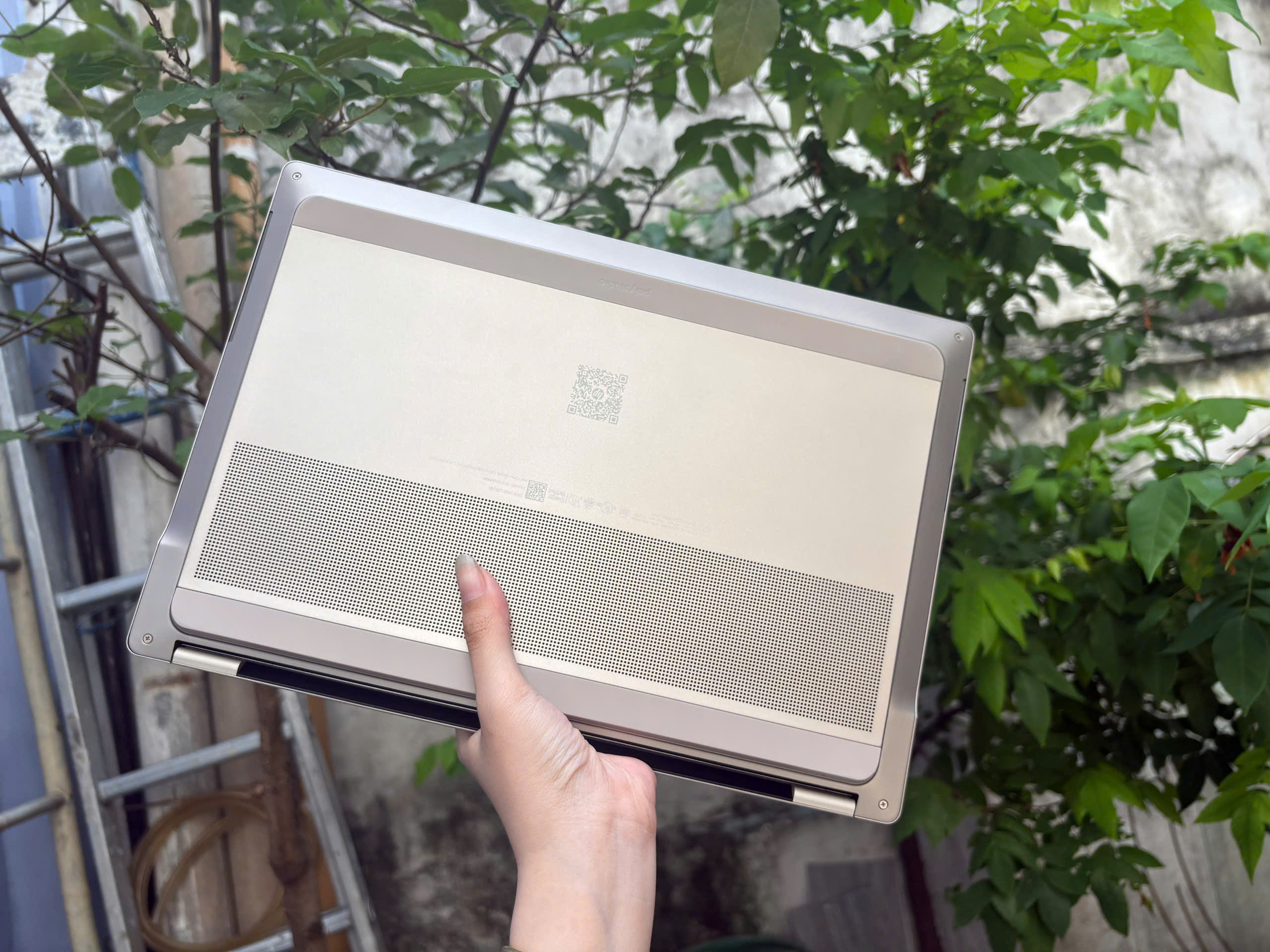 HP Omnibook Ultra 2026 ( màu mới Silk Sand) - Ảnh 2