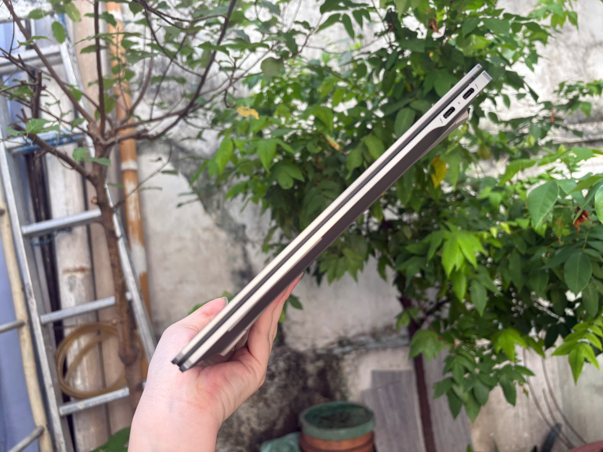 HP Omnibook Ultra 2026 ( màu mới Silk Sand) - Ảnh 4