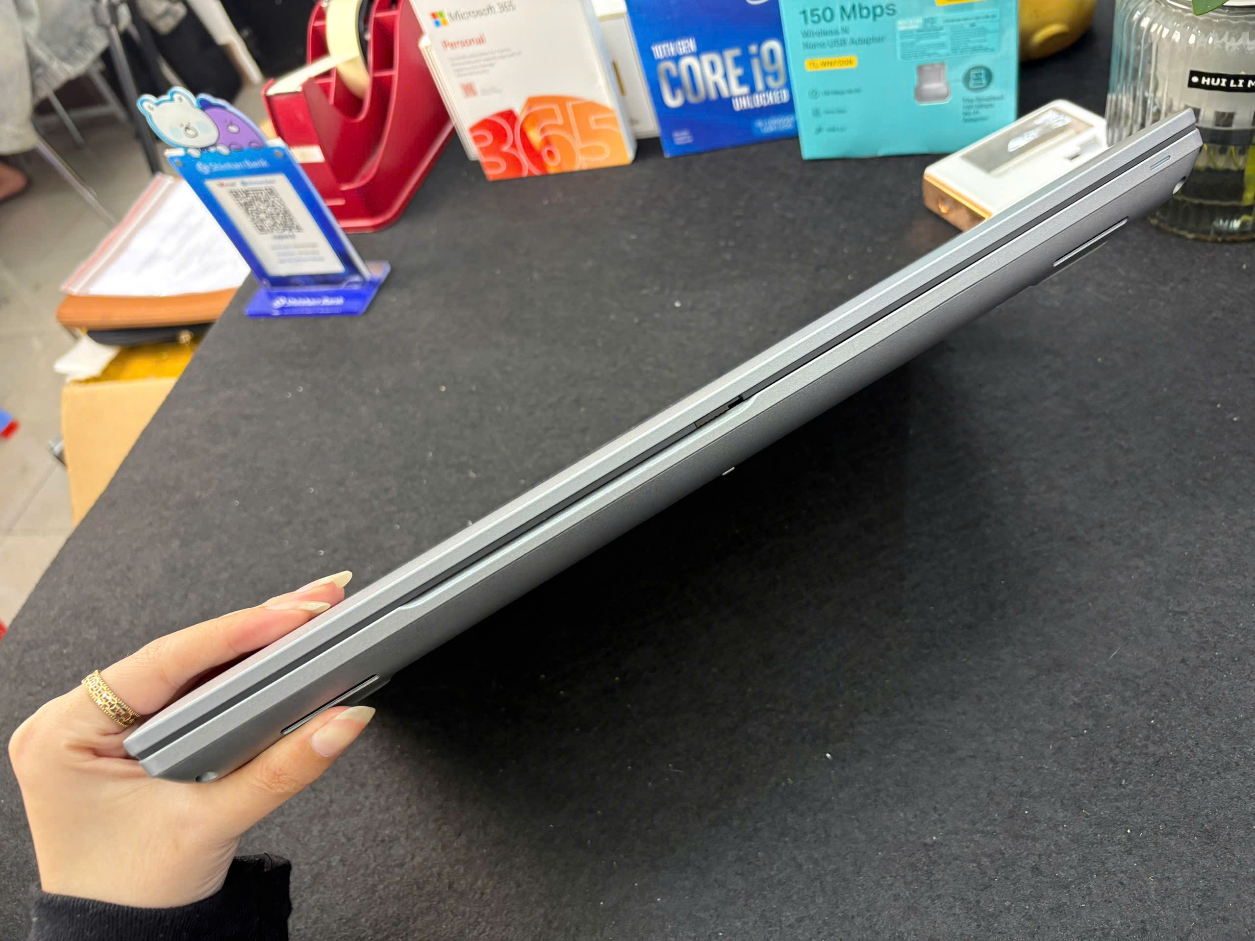 Dell Precision 3571 - Ảnh 10