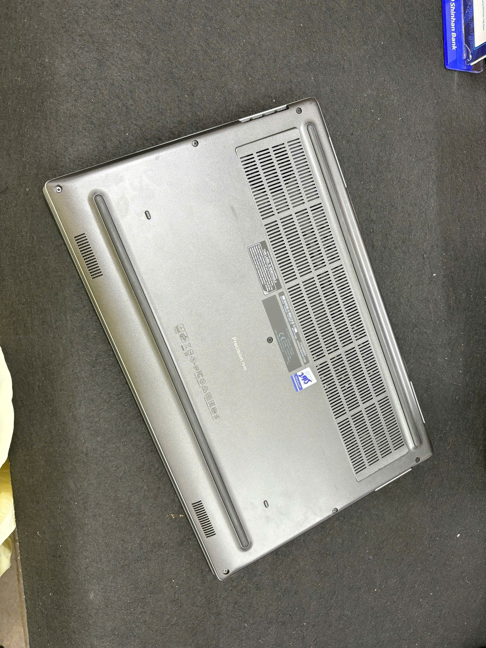 Dell Precision 7540 - Ảnh 2