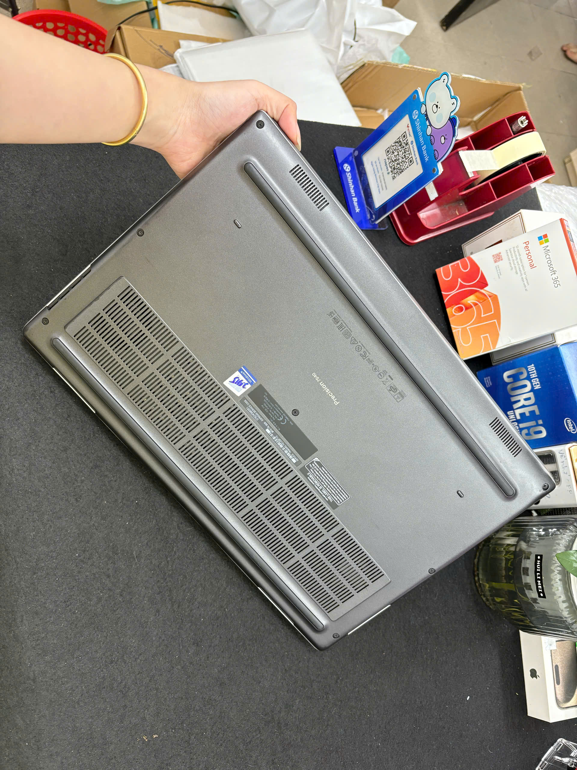 Dell Precision 7540 - Ảnh 5