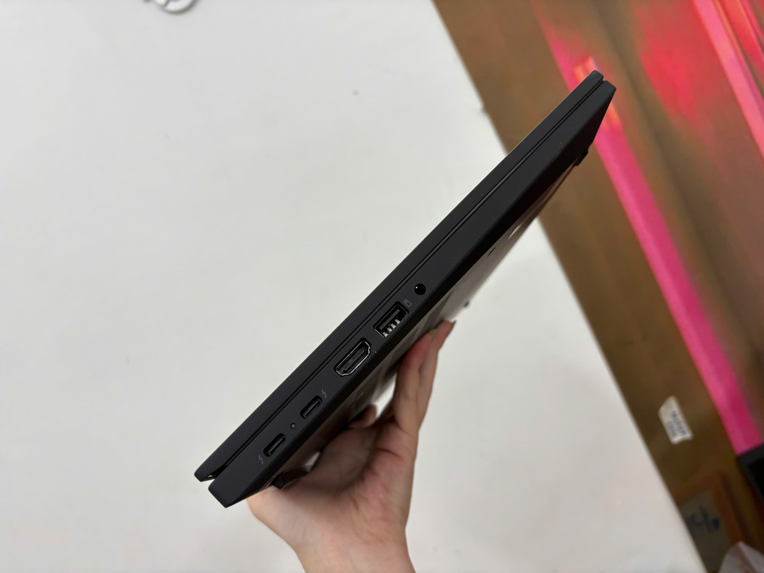 Thinhpad P14s G6 - Ảnh 5