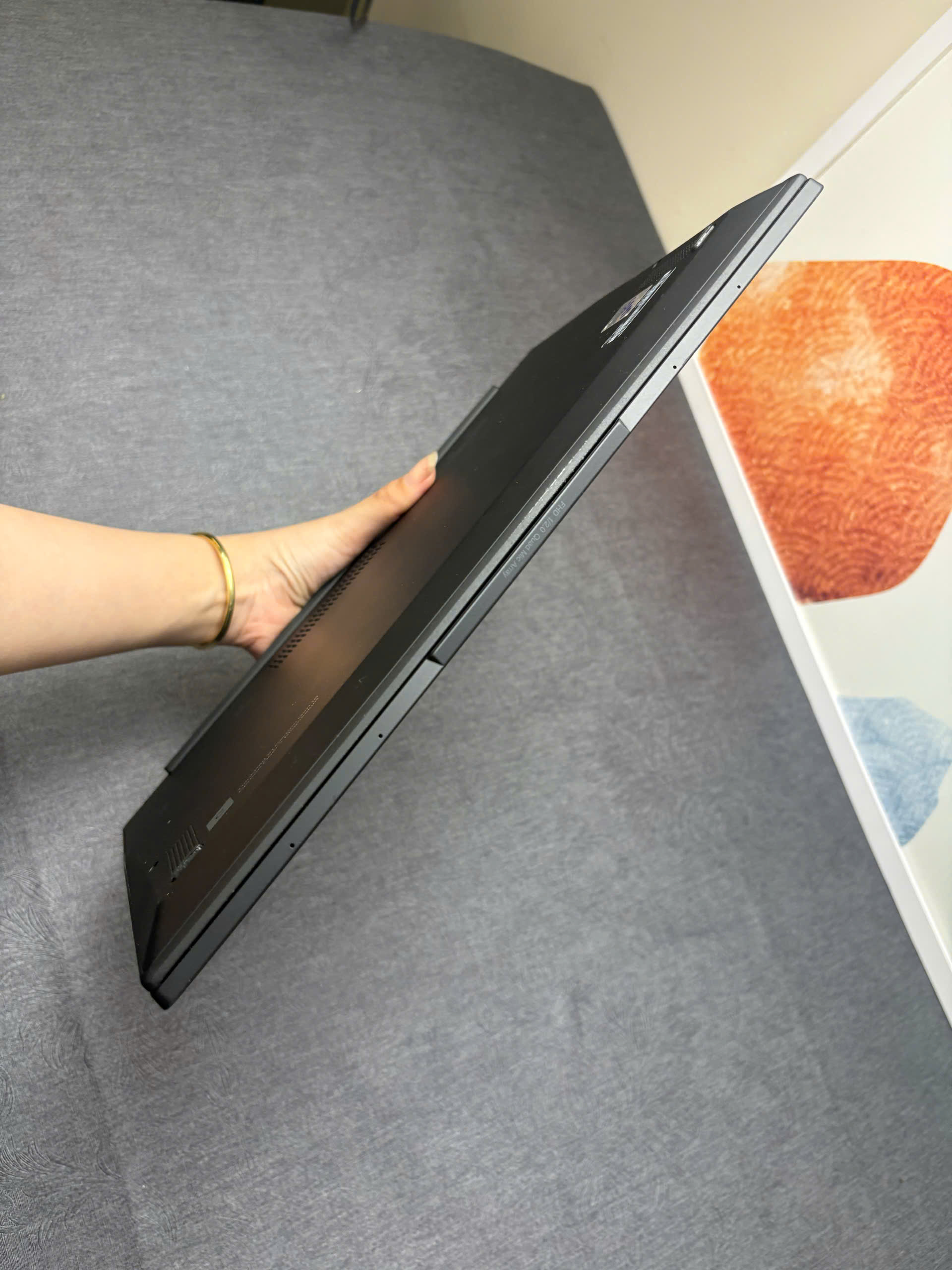 Thinkpad X1 Carbon G10 - Ảnh 2
