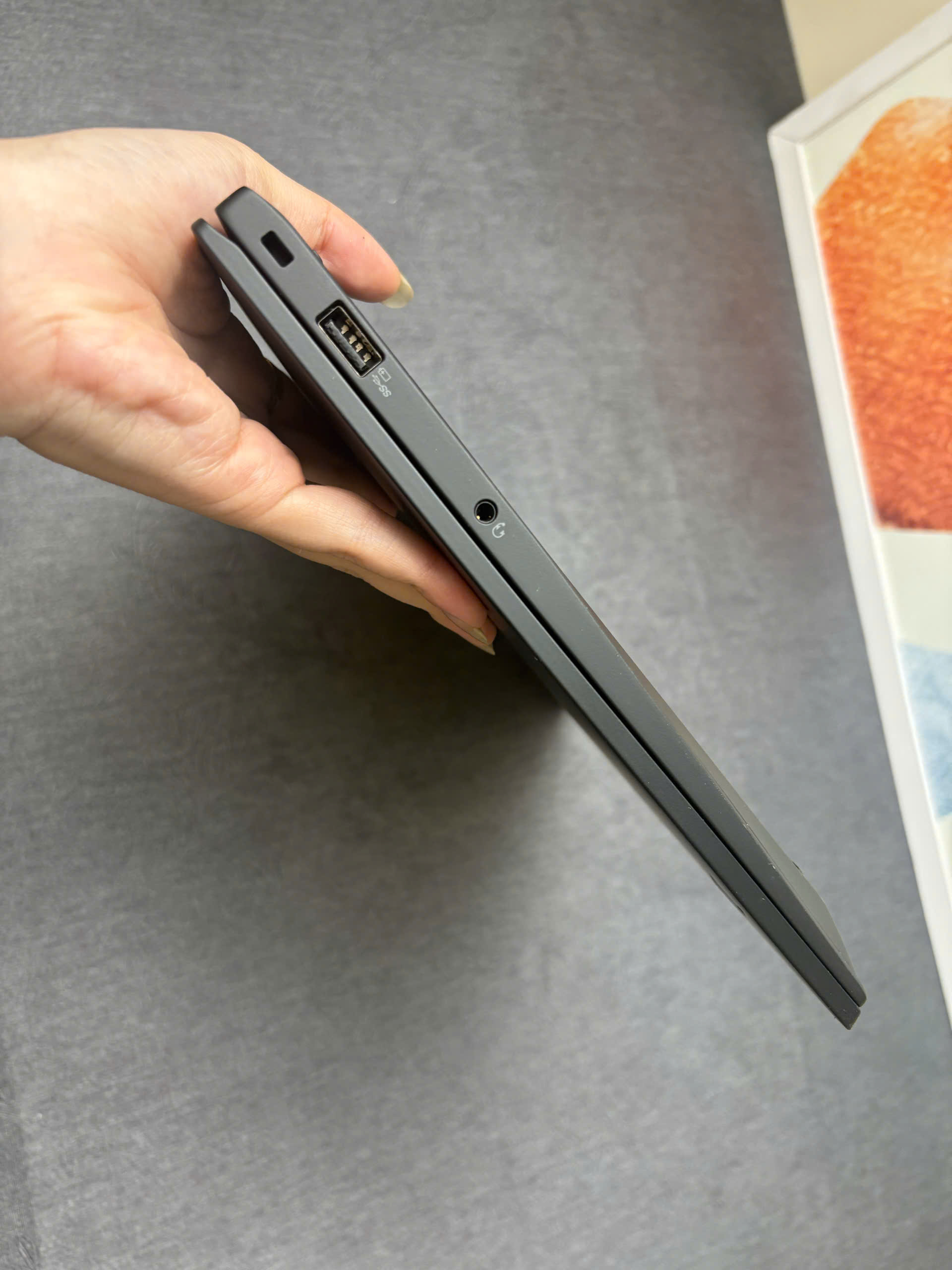 Thinkpad X1 Carbon G10 - Ảnh 5