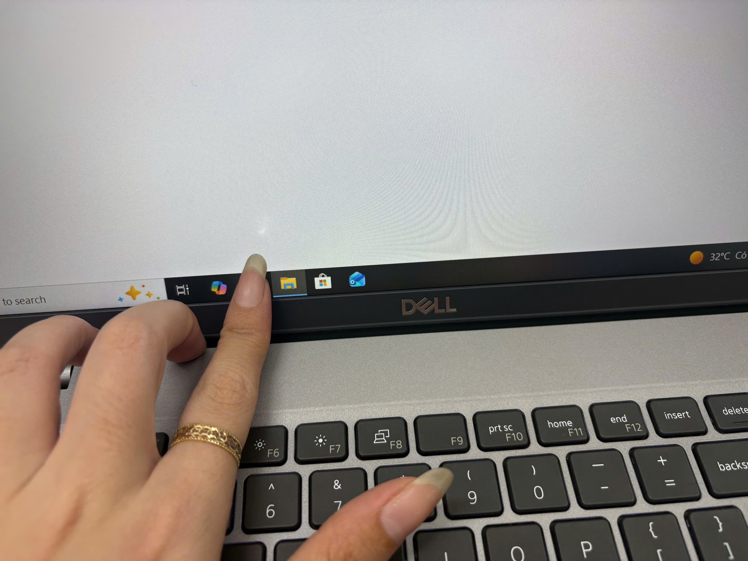 Dell Precision 3560 - Ảnh 16