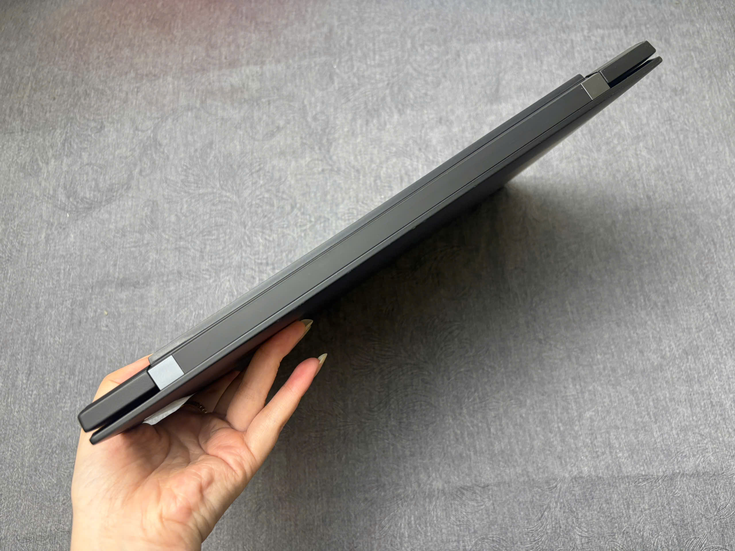 Thinkpad X1 Carbon G10 - Ảnh 2