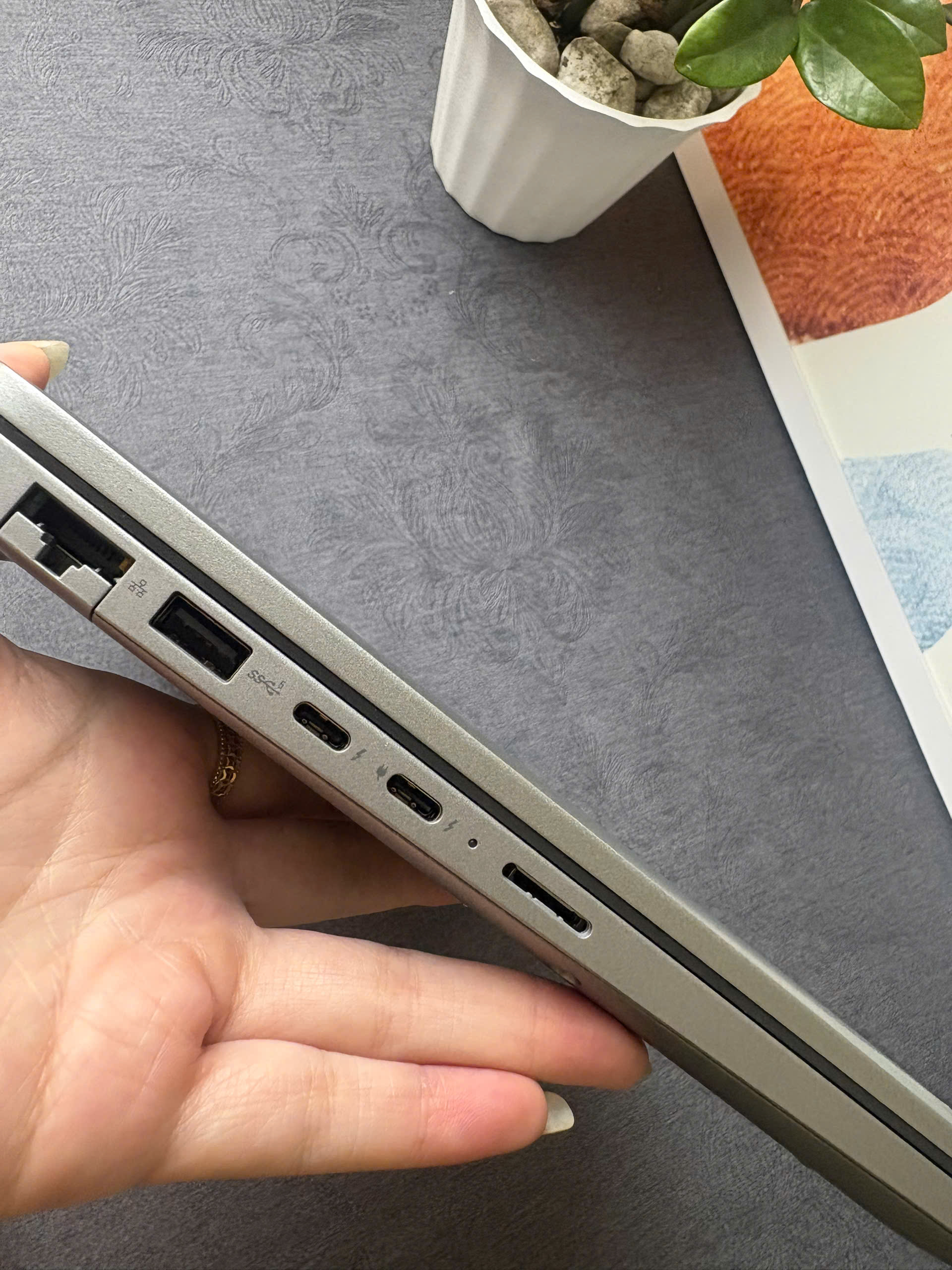 Dell Latitude 5440 - Ảnh 2