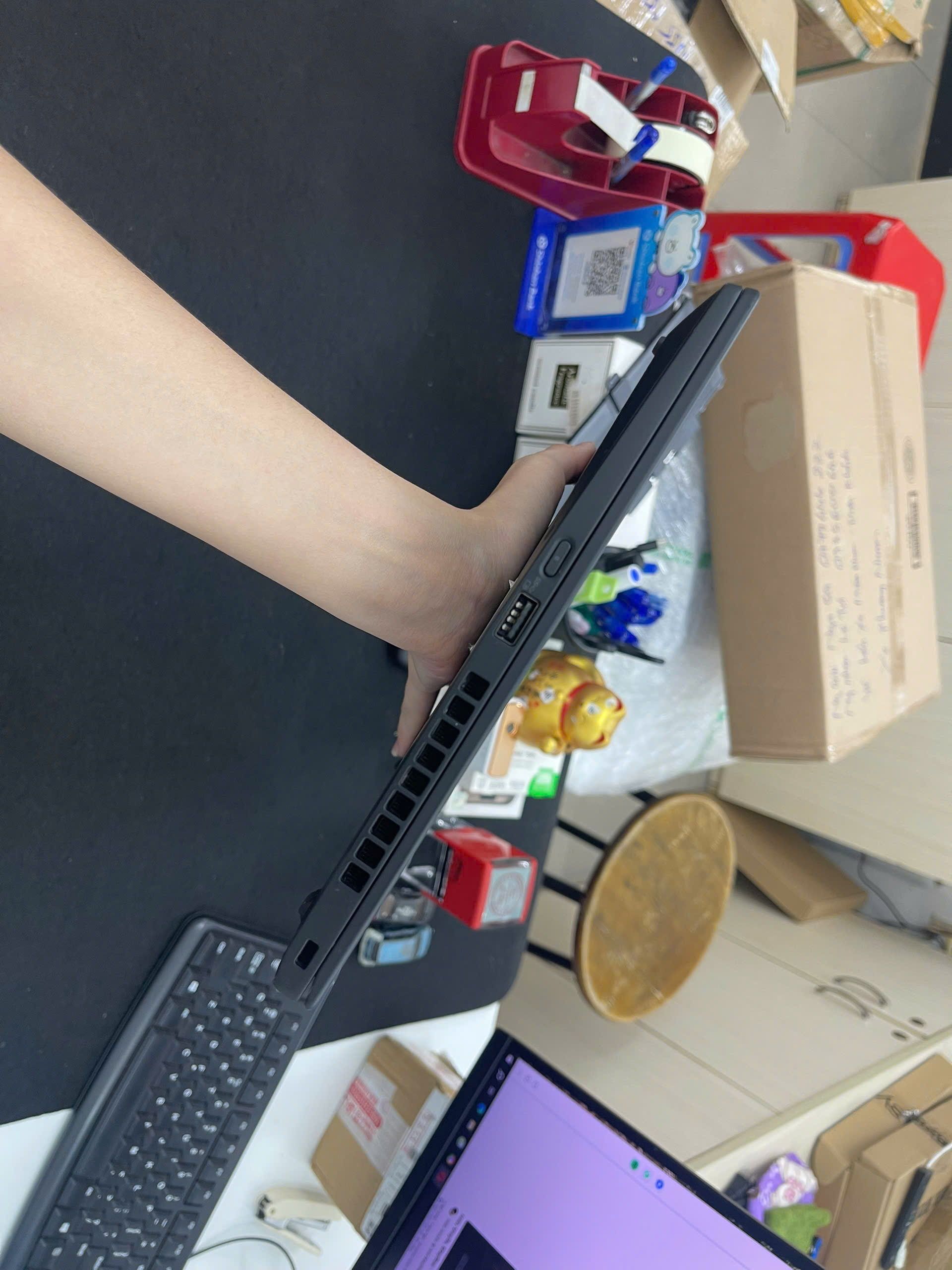 Thinkpad X1 Carbon G7 - Ảnh 3