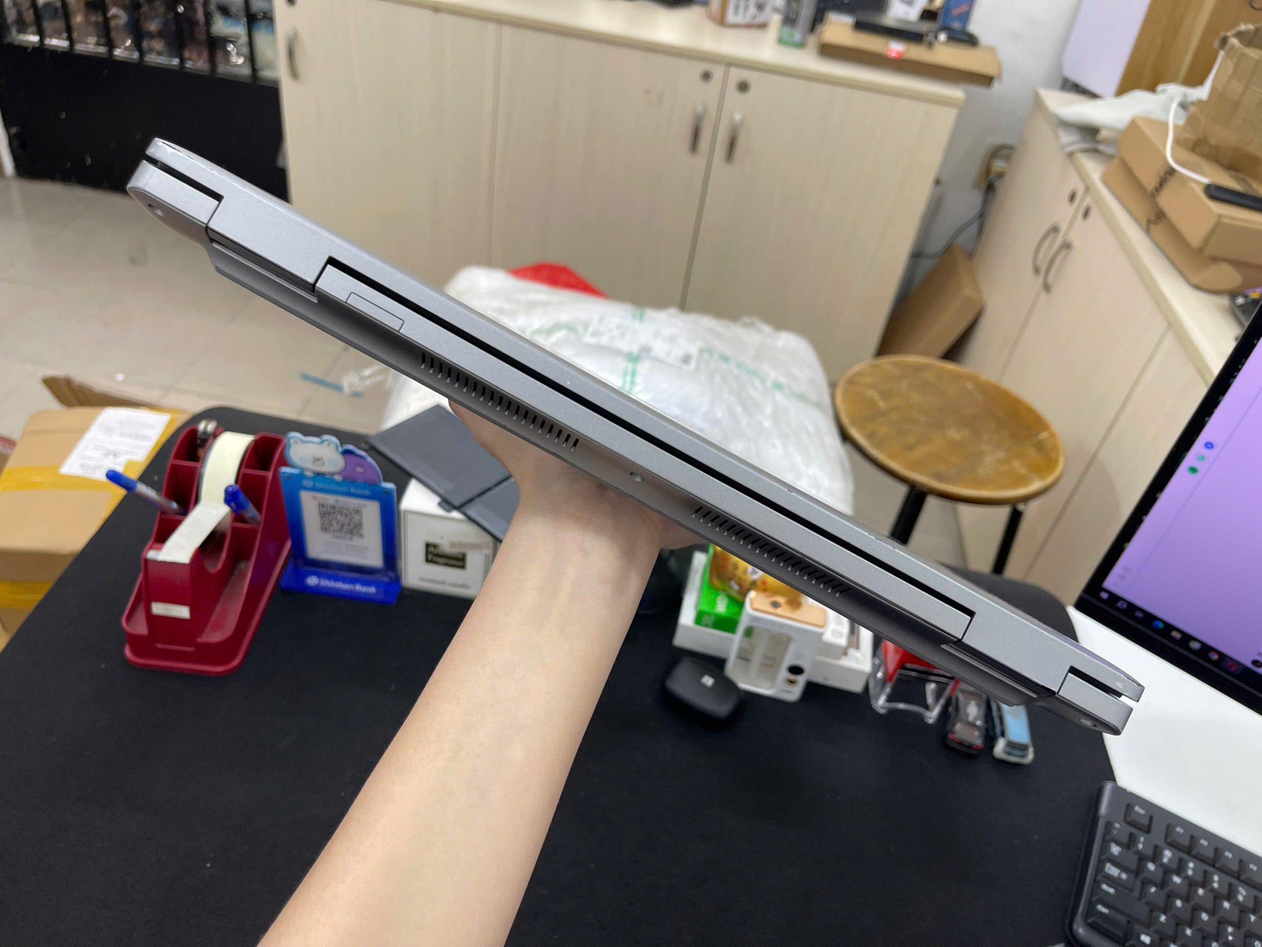 Dell Precision 3571 - Ảnh 8