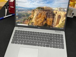Dell Precision 3561