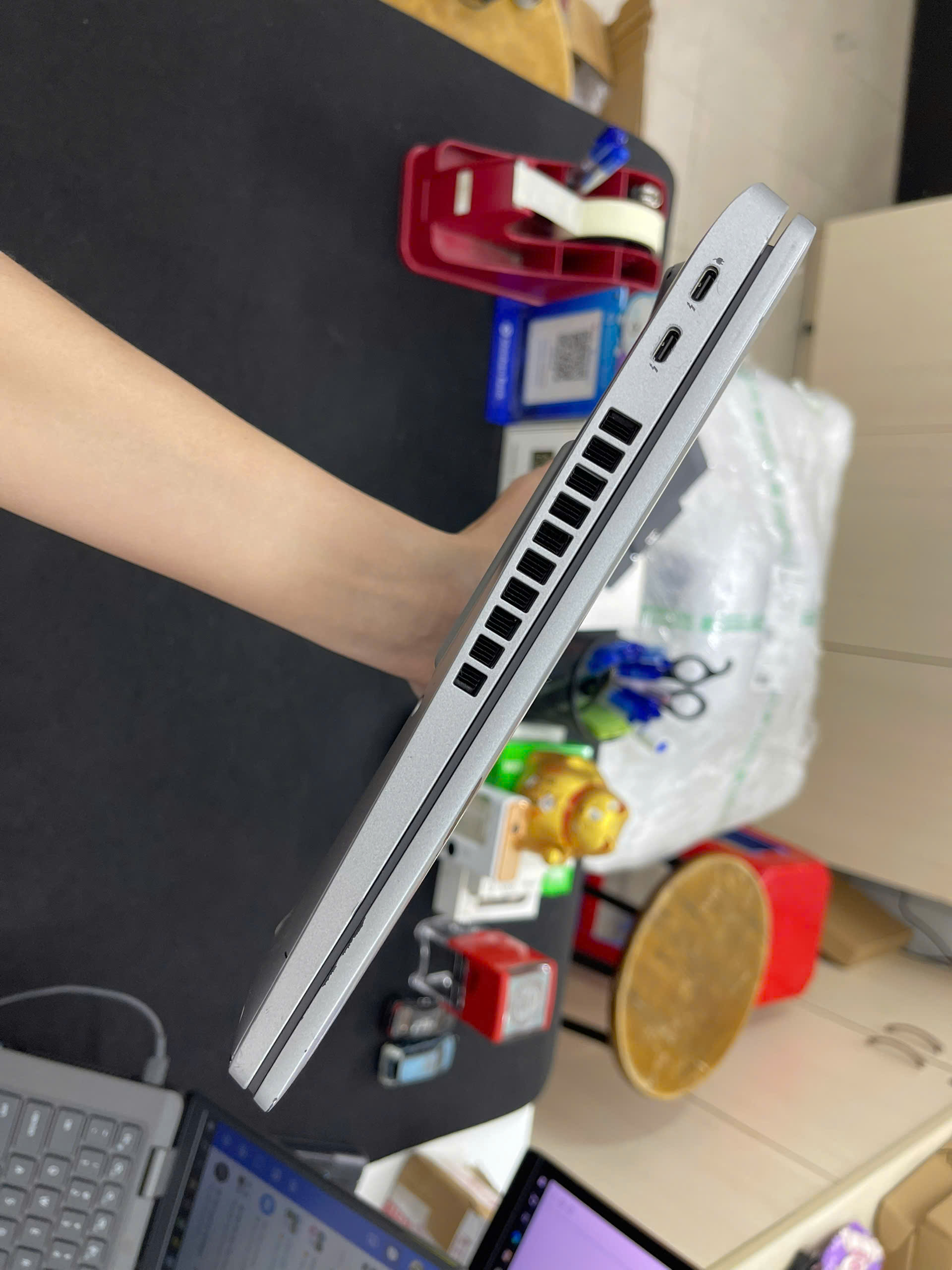 Dell Precision 3570 - Ảnh 11