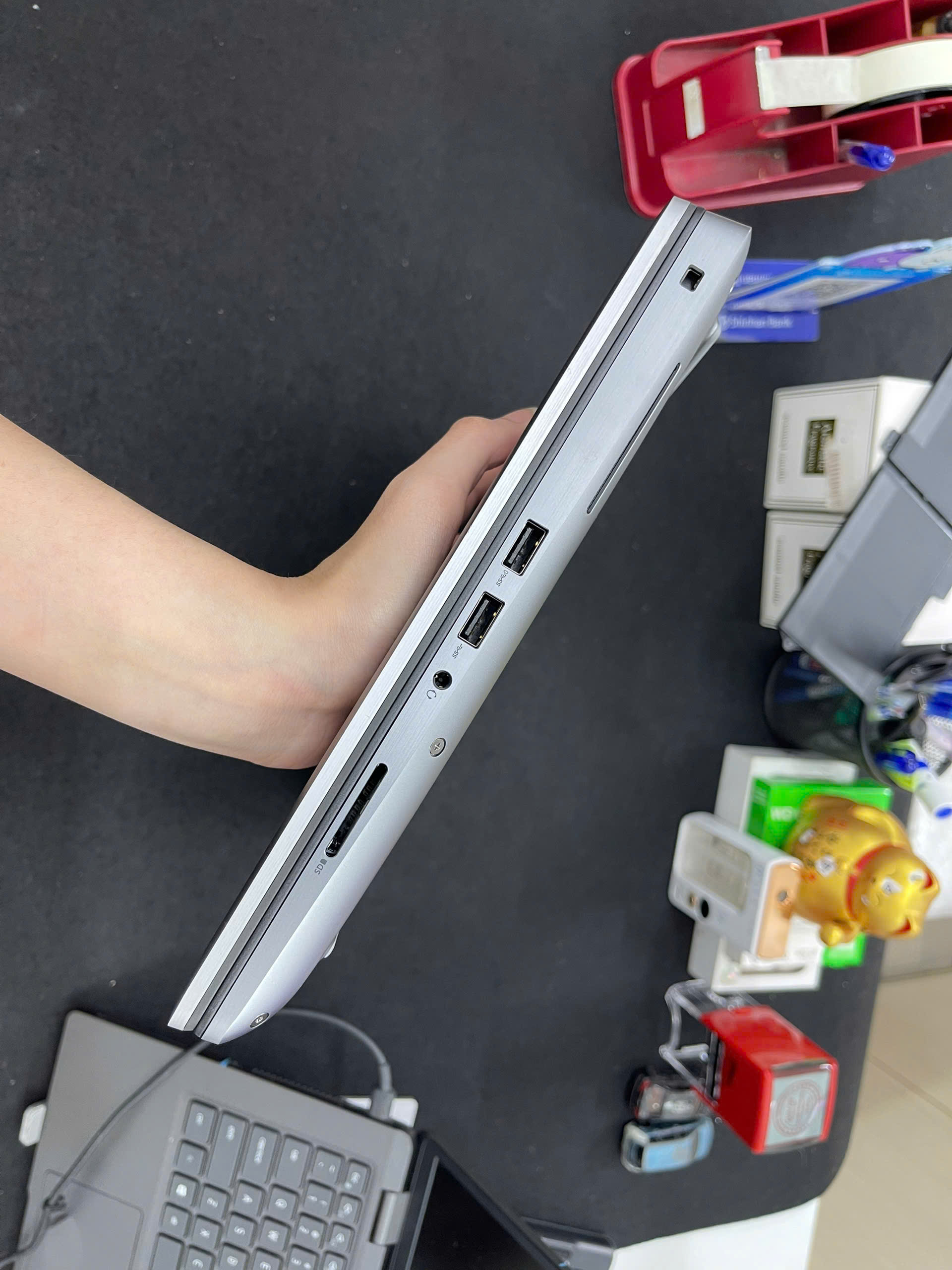 Dell Precision 7560 - Ảnh 14