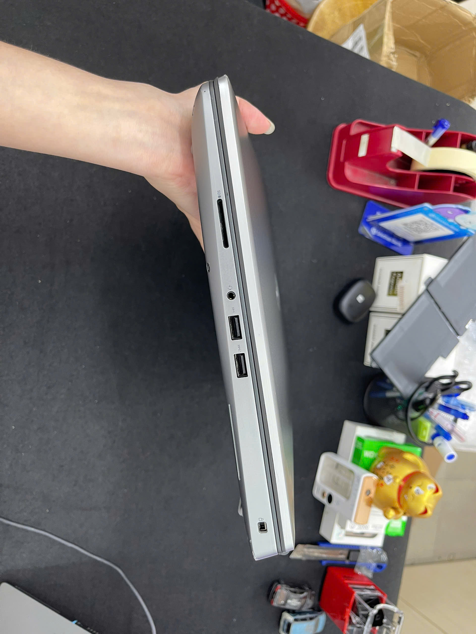 Dell Precision 7750 - Ảnh 6