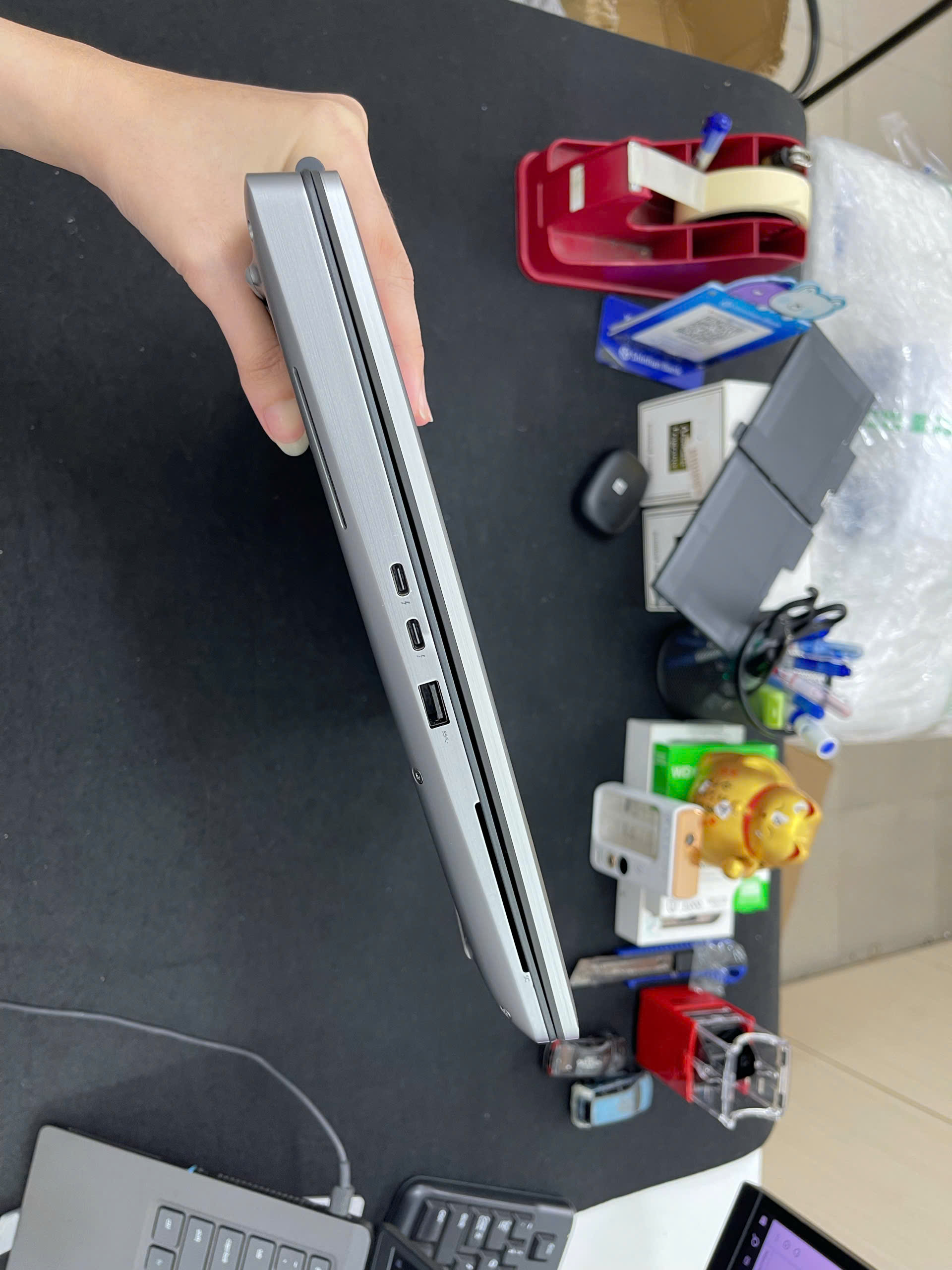 Dell Precision 7750 - Ảnh 8