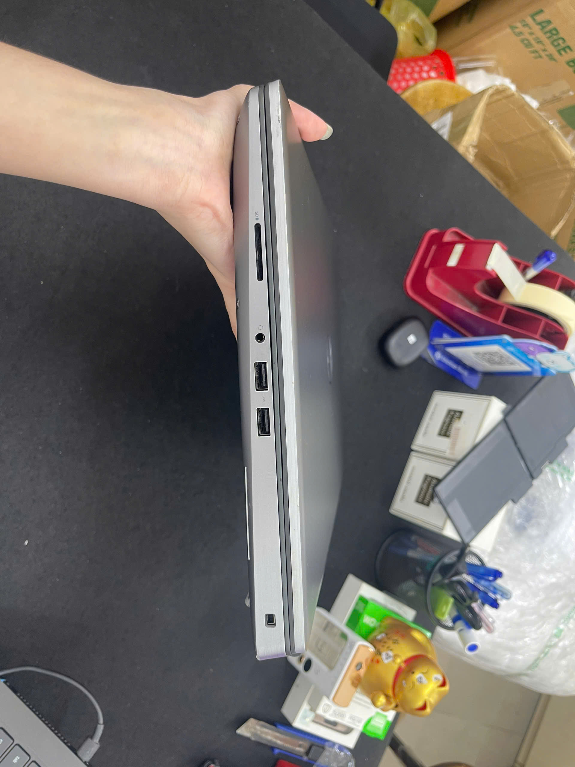 Dell Precision 7760 - Ảnh 6