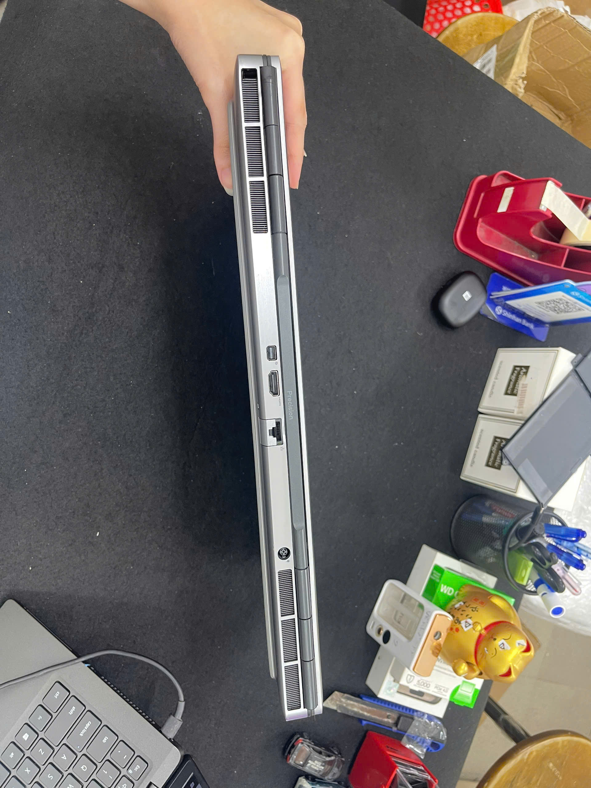 Dell Precision 7760 - Ảnh 7