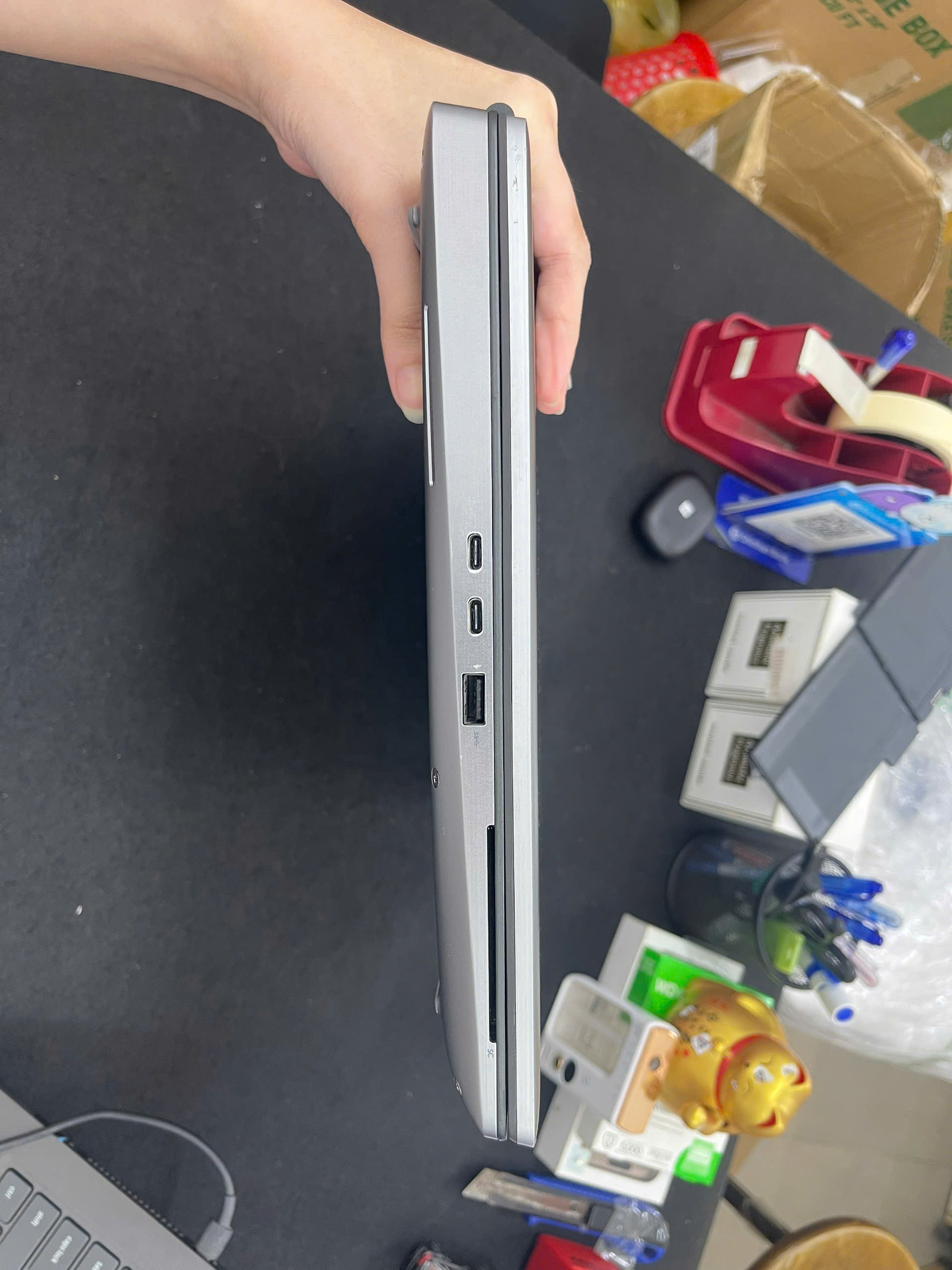 Dell Precision 7760 - Ảnh 10