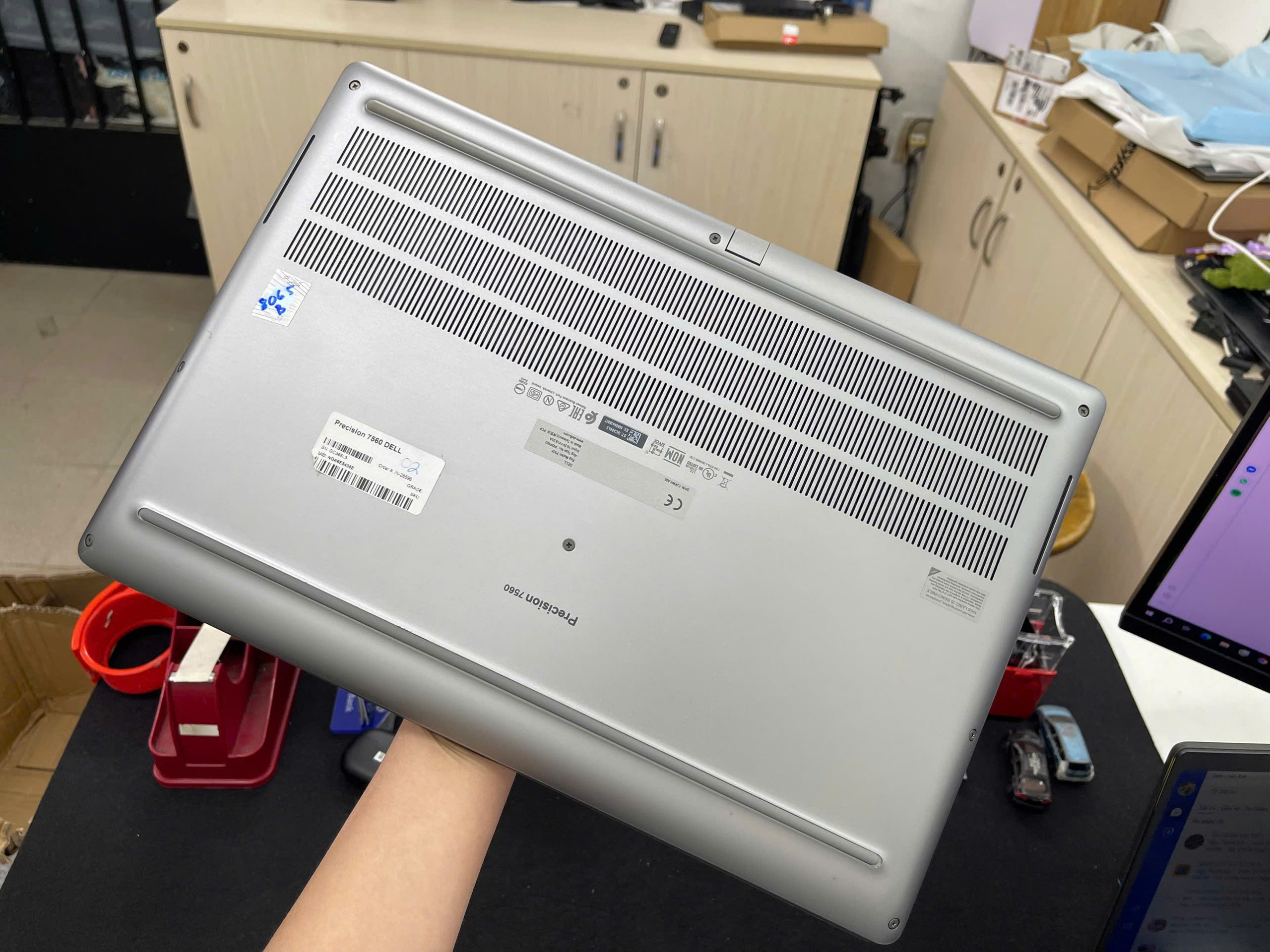 Dell Precision 7560 - Ảnh 11