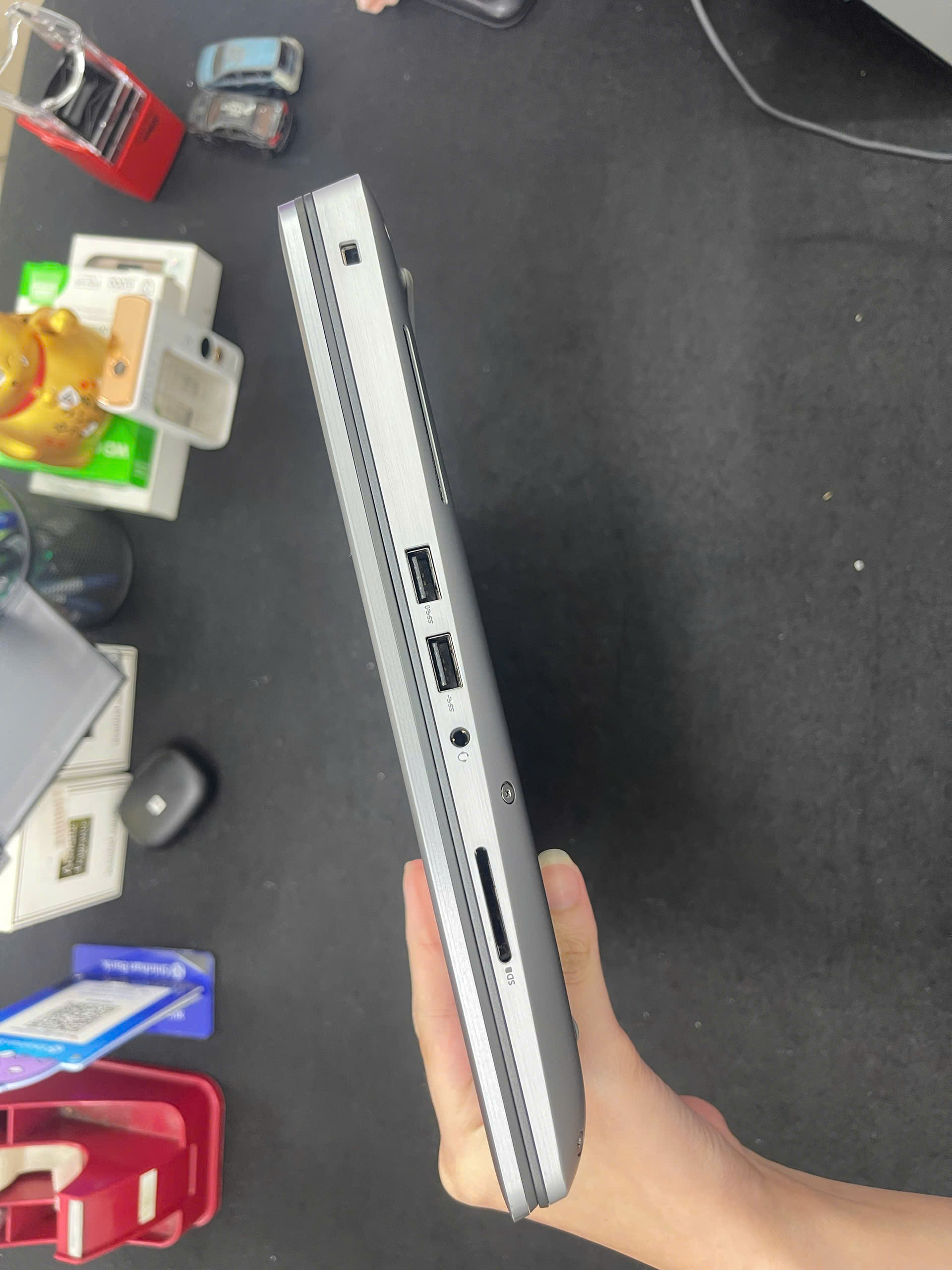 Dell Precision 7560 - Ảnh 9