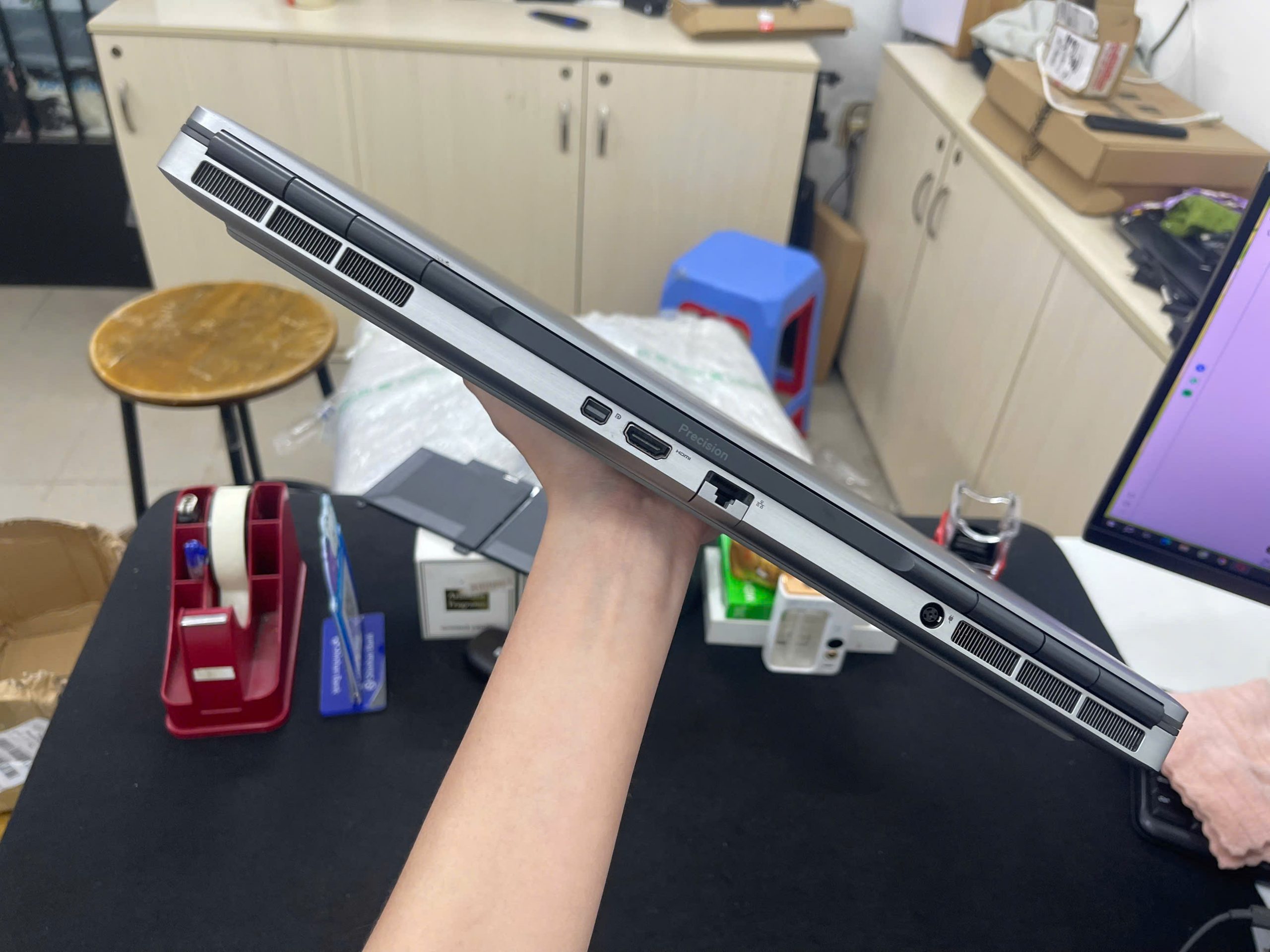 Dell Precision 7560 - Ảnh 10