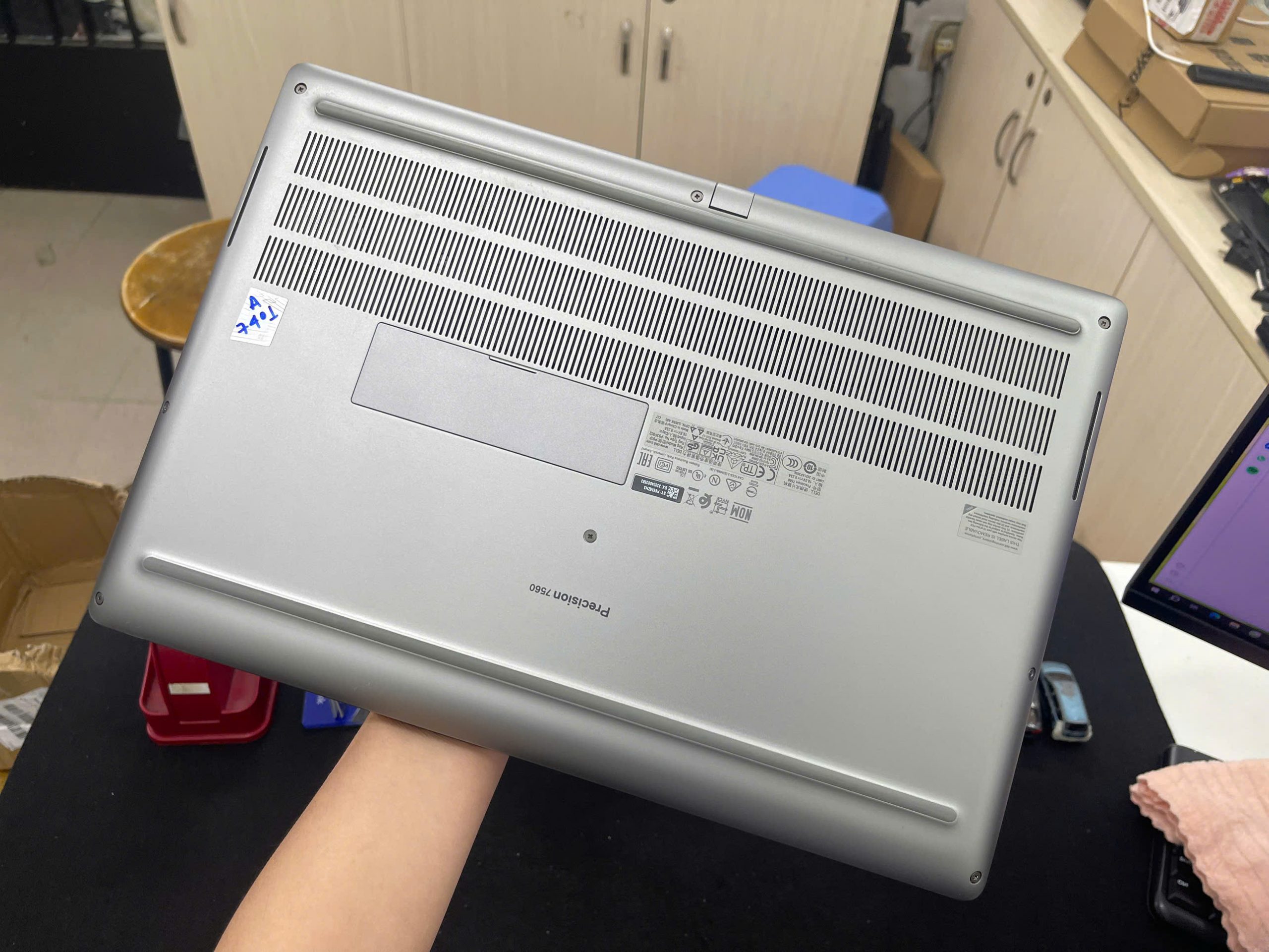 Dell Precision 7560 - Ảnh 13
