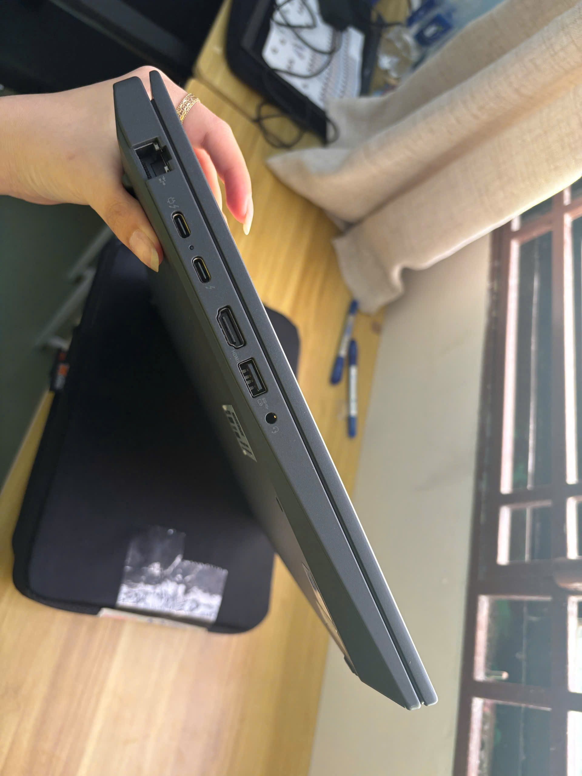 Thinkpad P16s G1 - Ảnh 5