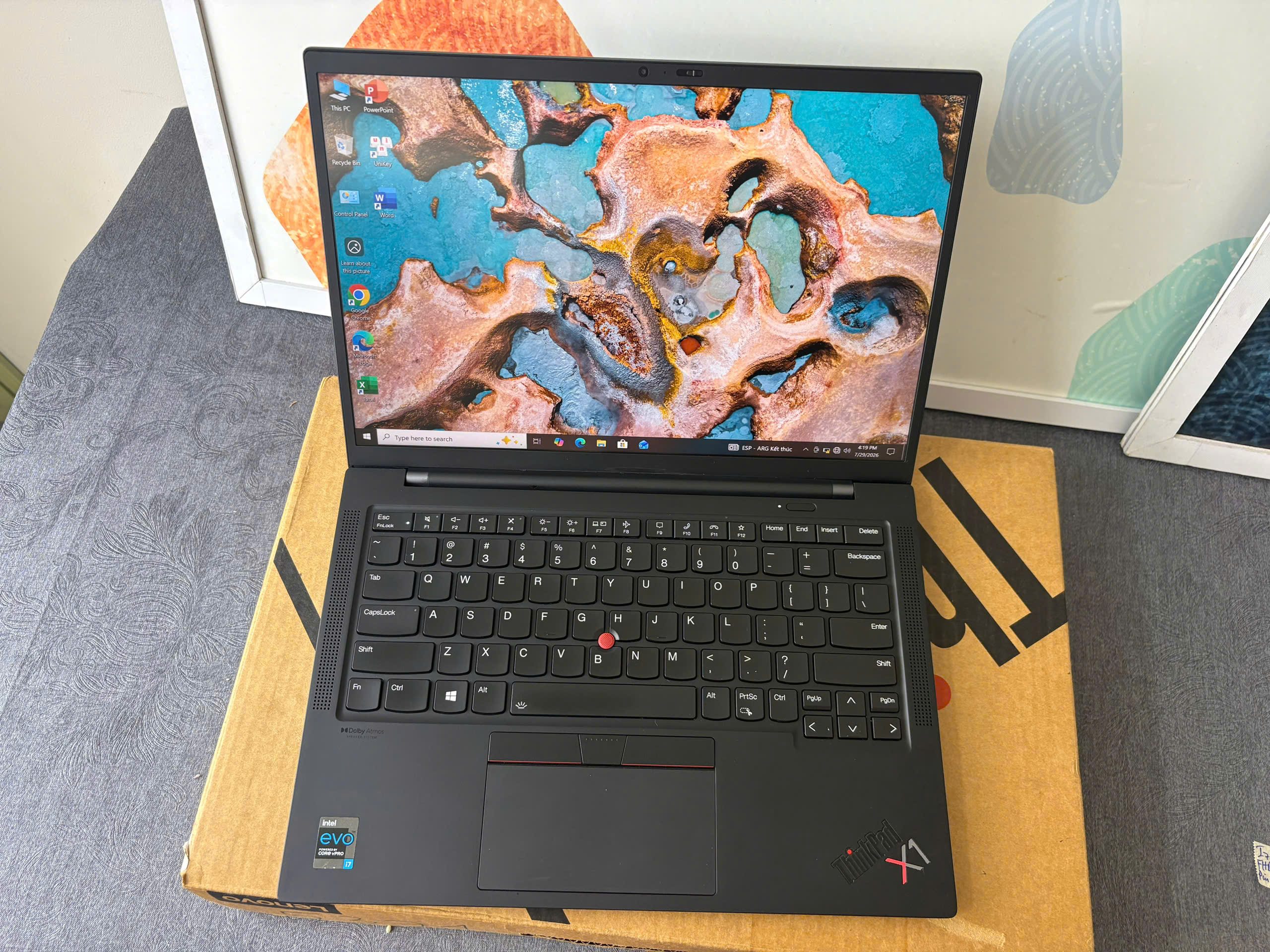 Thinkpad X1 Carbon G9