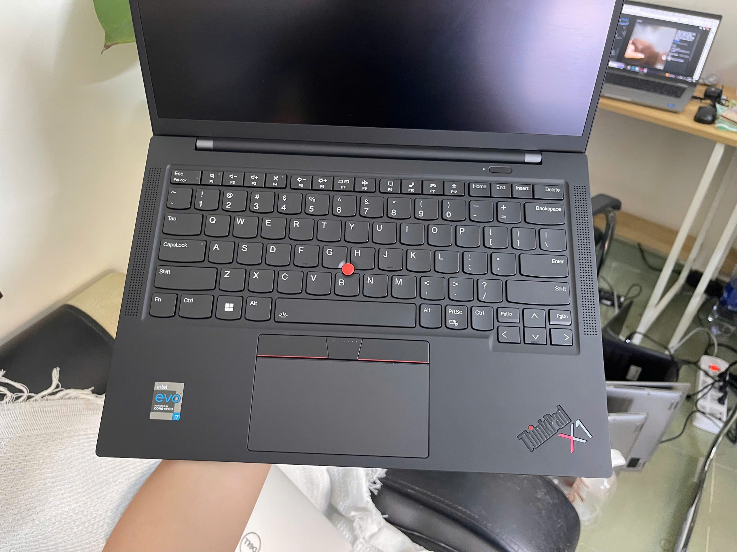 Thinkpad X1 Carbon G9 - Ảnh 9