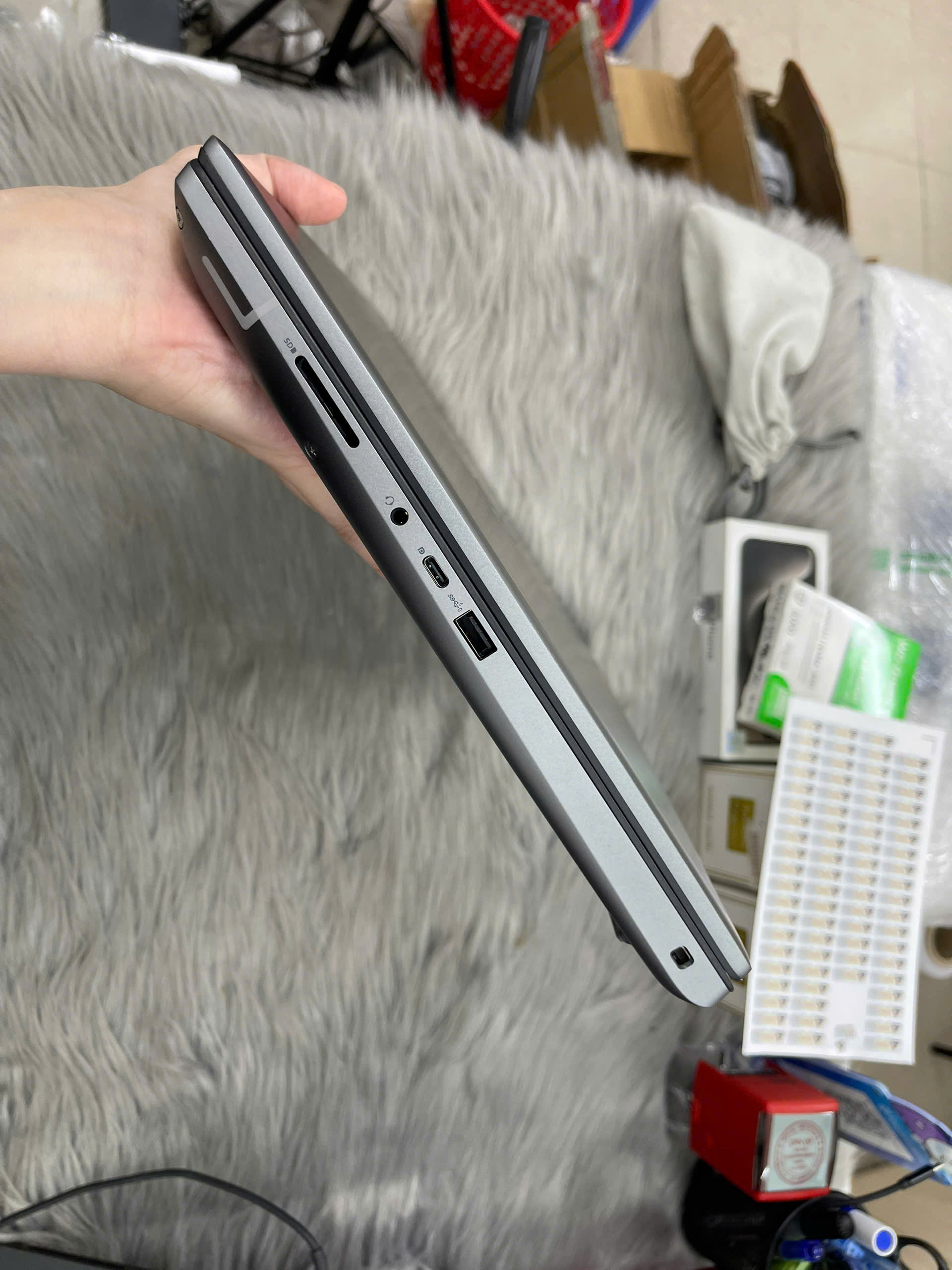 Dell Precision 7770 - Ảnh 6