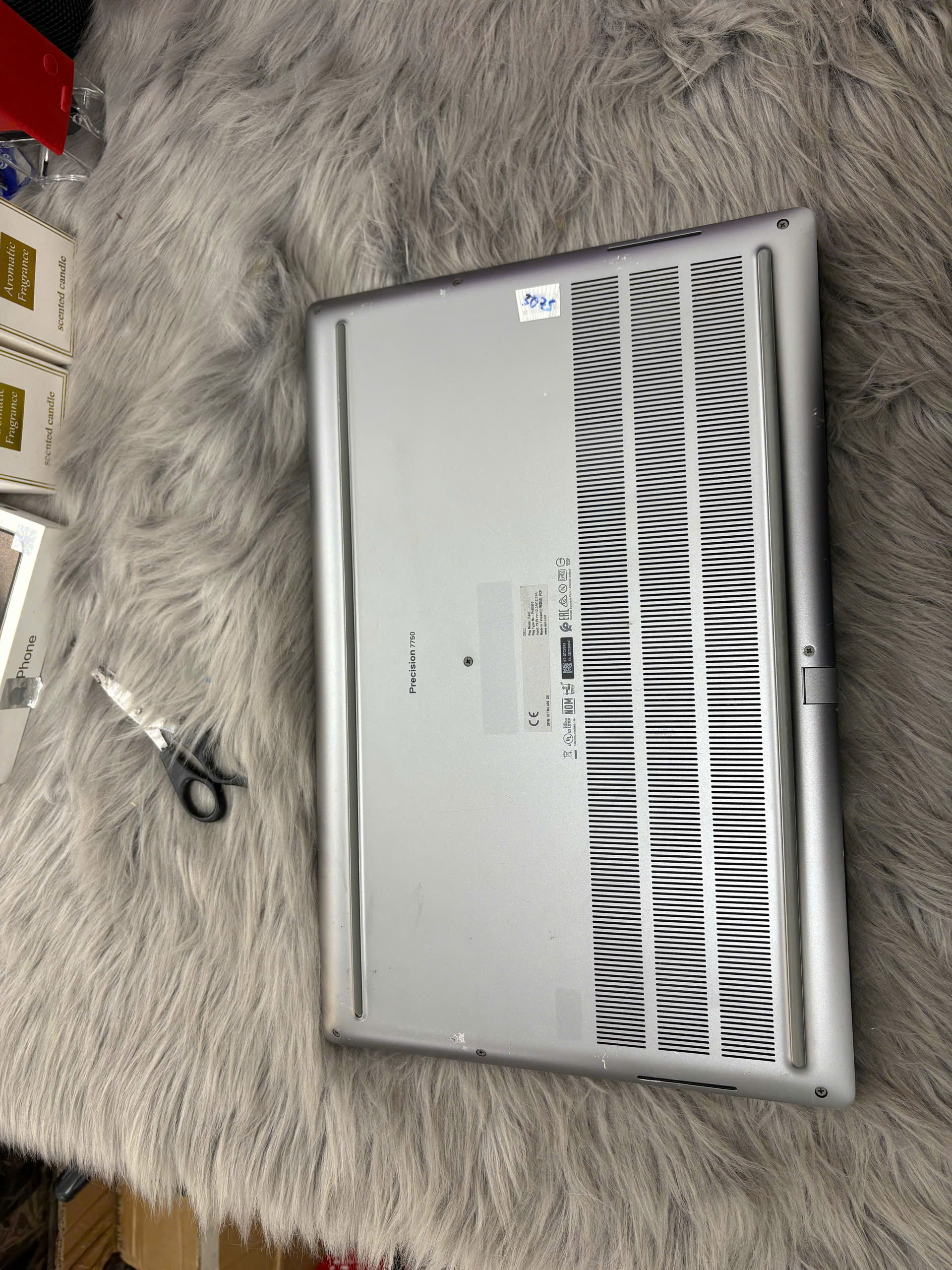 Dell Precision 7750 - Ảnh 4